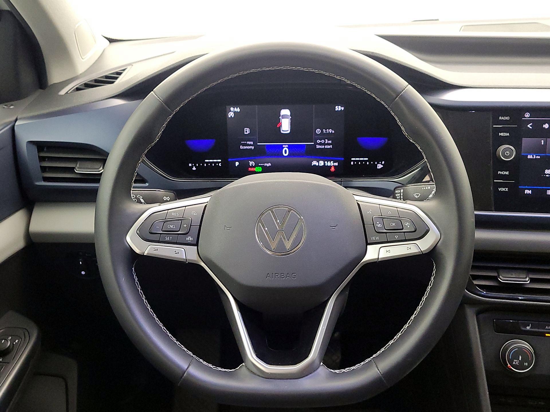 Thumbnail: 2022 Volkswagen Taos - 10