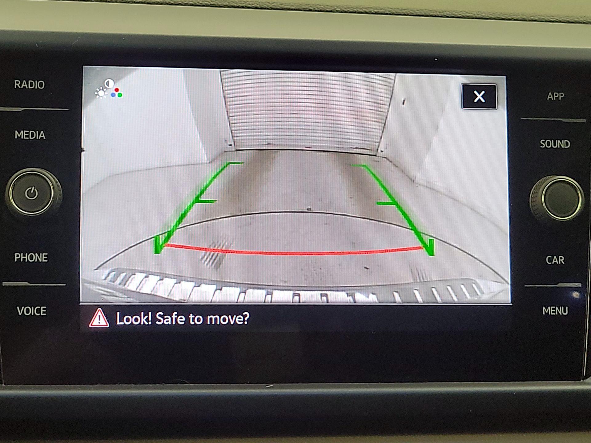 Thumbnail: 2022 Volkswagen Taos - 14