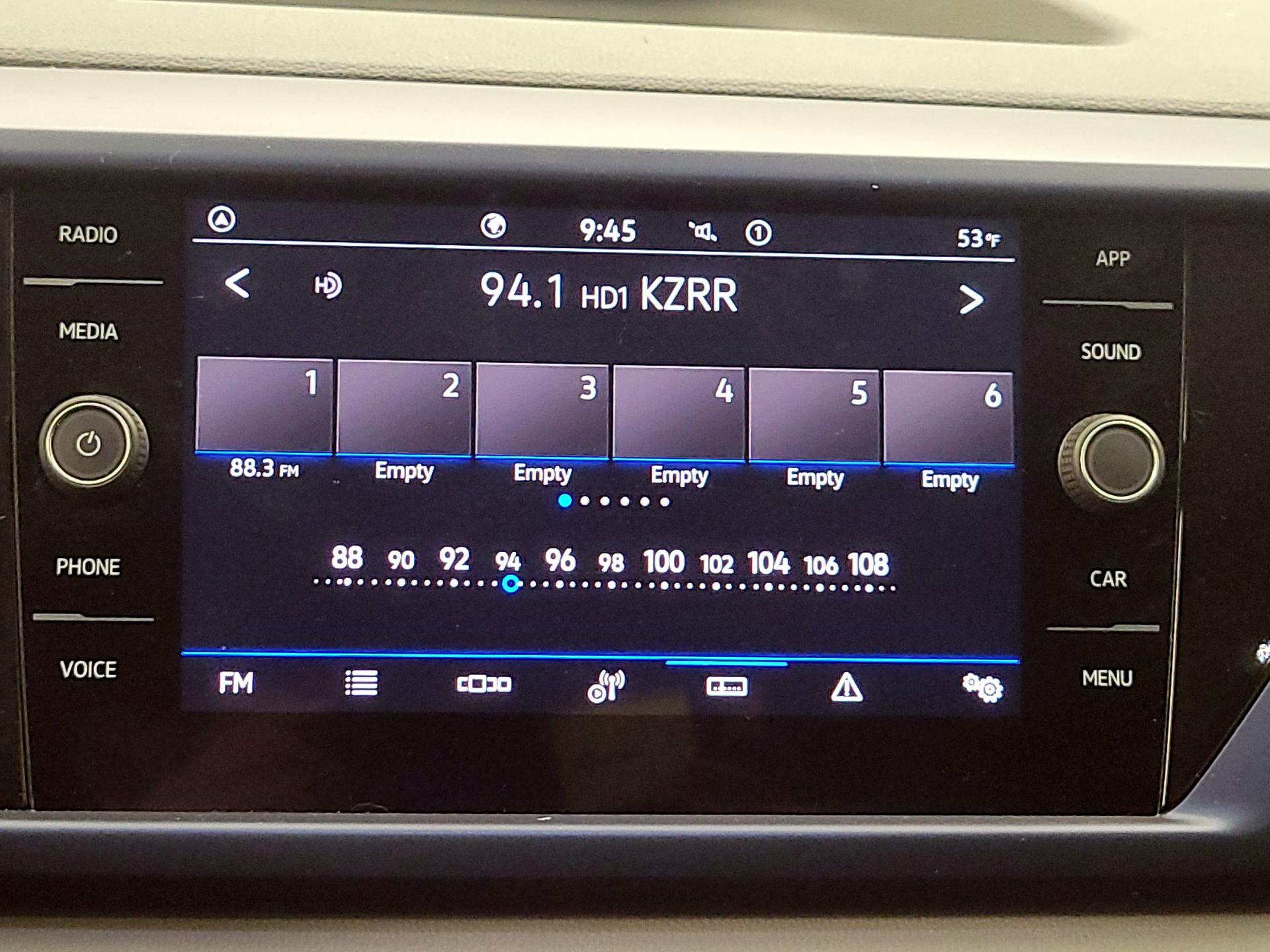 Thumbnail: 2022 Volkswagen Taos - 15