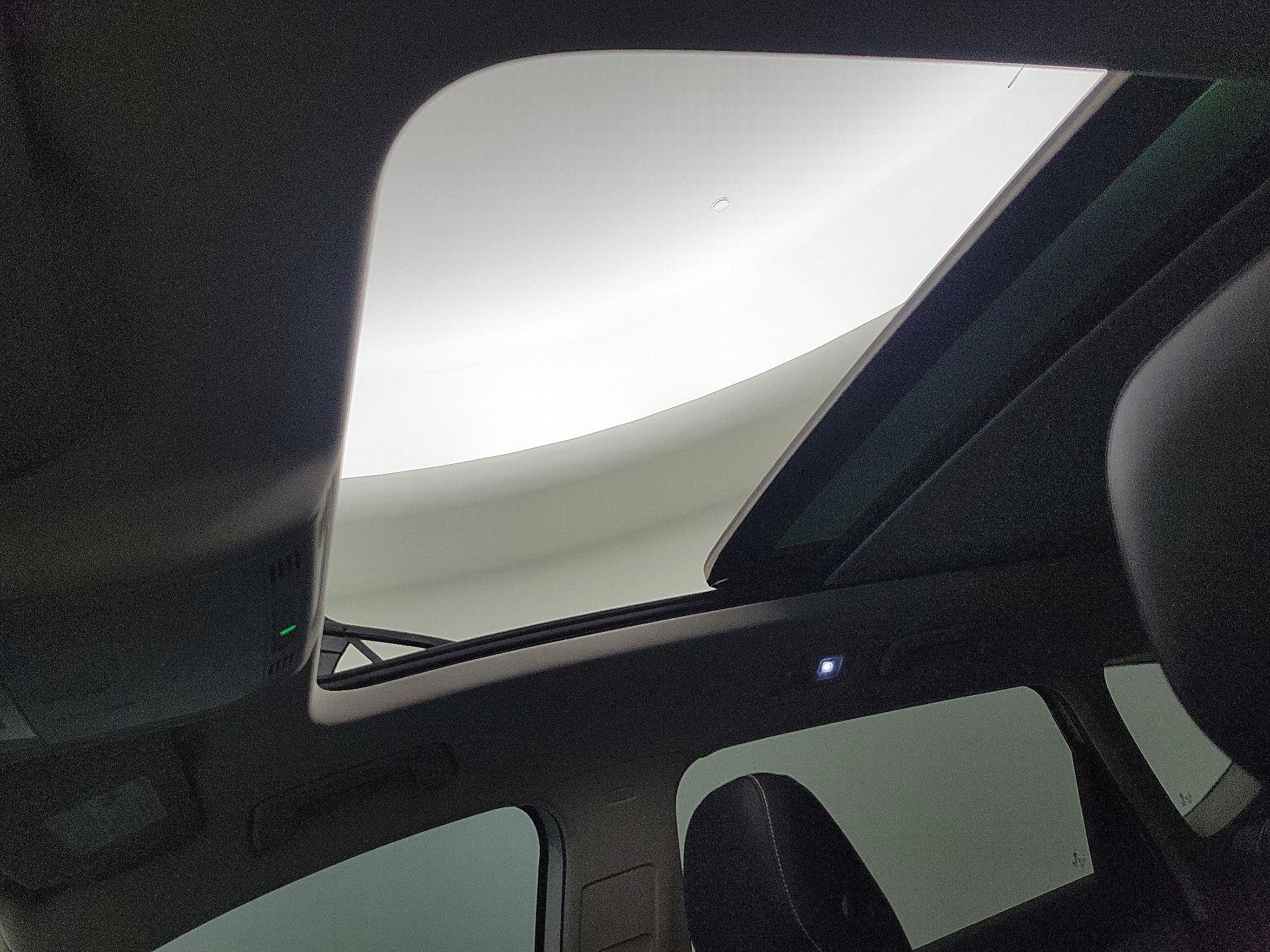 Thumbnail: 2022 Volkswagen Taos - 19