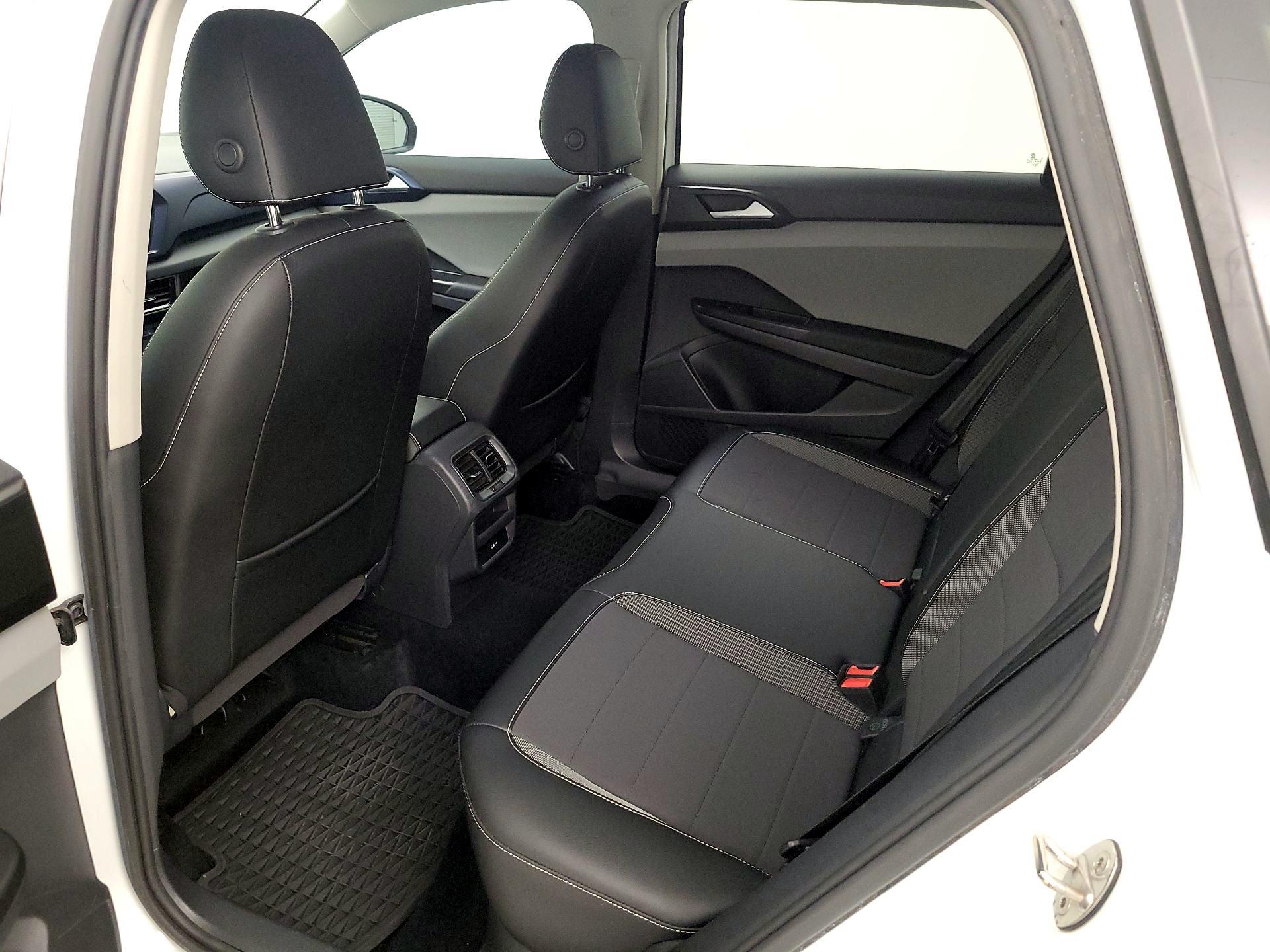 Thumbnail: 2022 Volkswagen Taos - 20