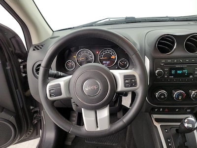 Steering Wheel & Instrument Cluster (On)