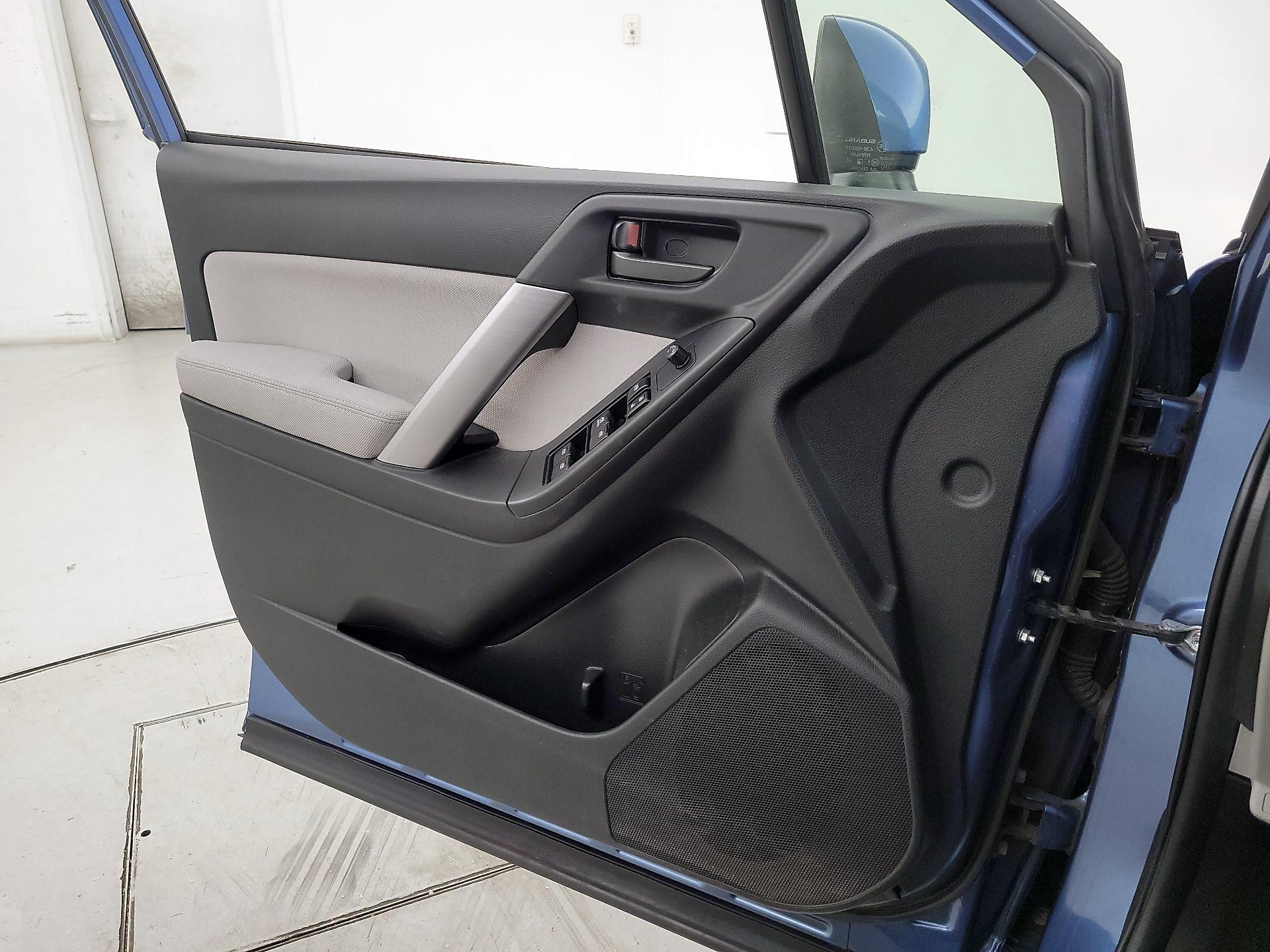 Thumbnail: 2015 Subaru Forester - 12