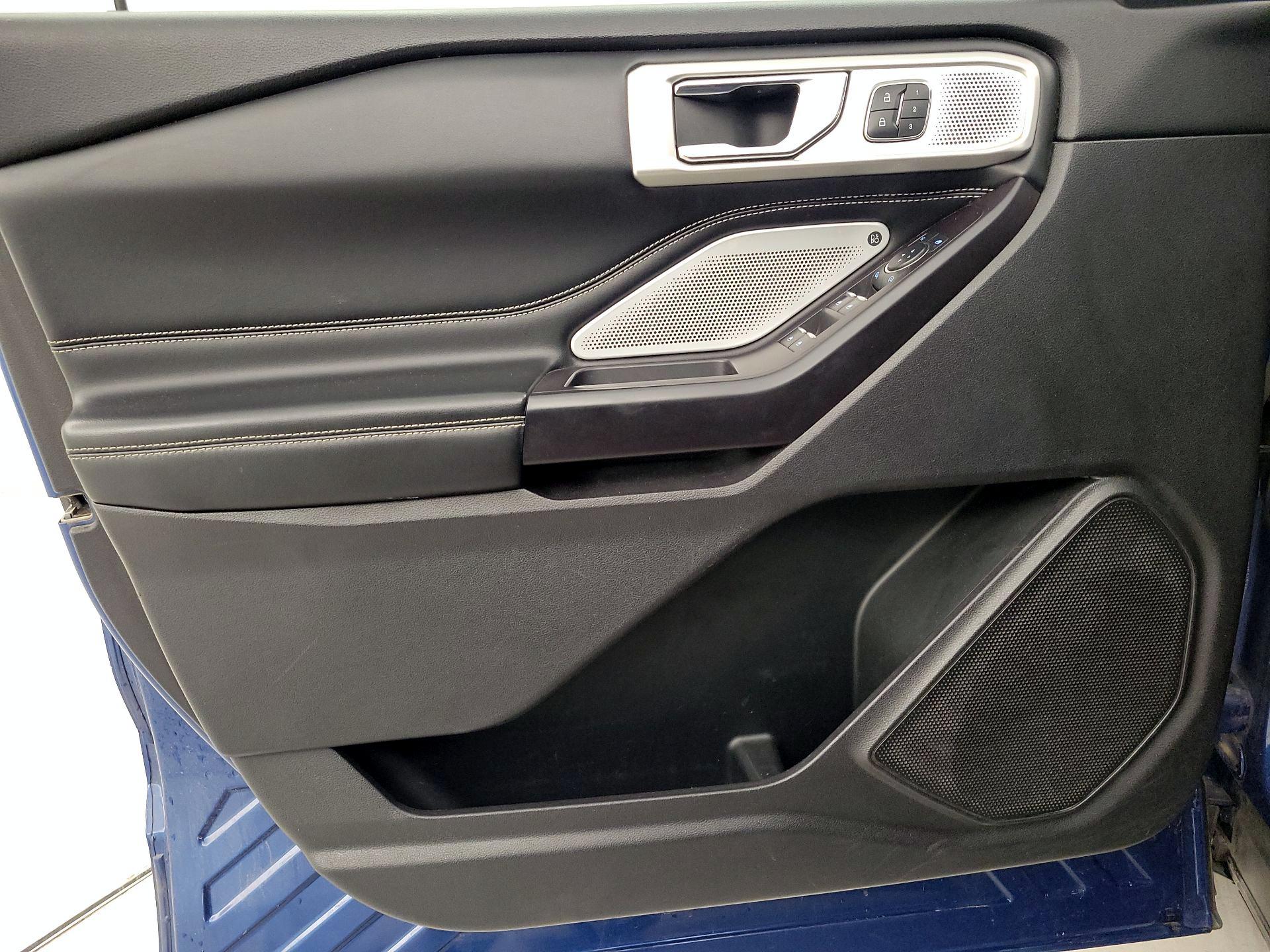Thumbnail: 2020 Ford Explorer - 12