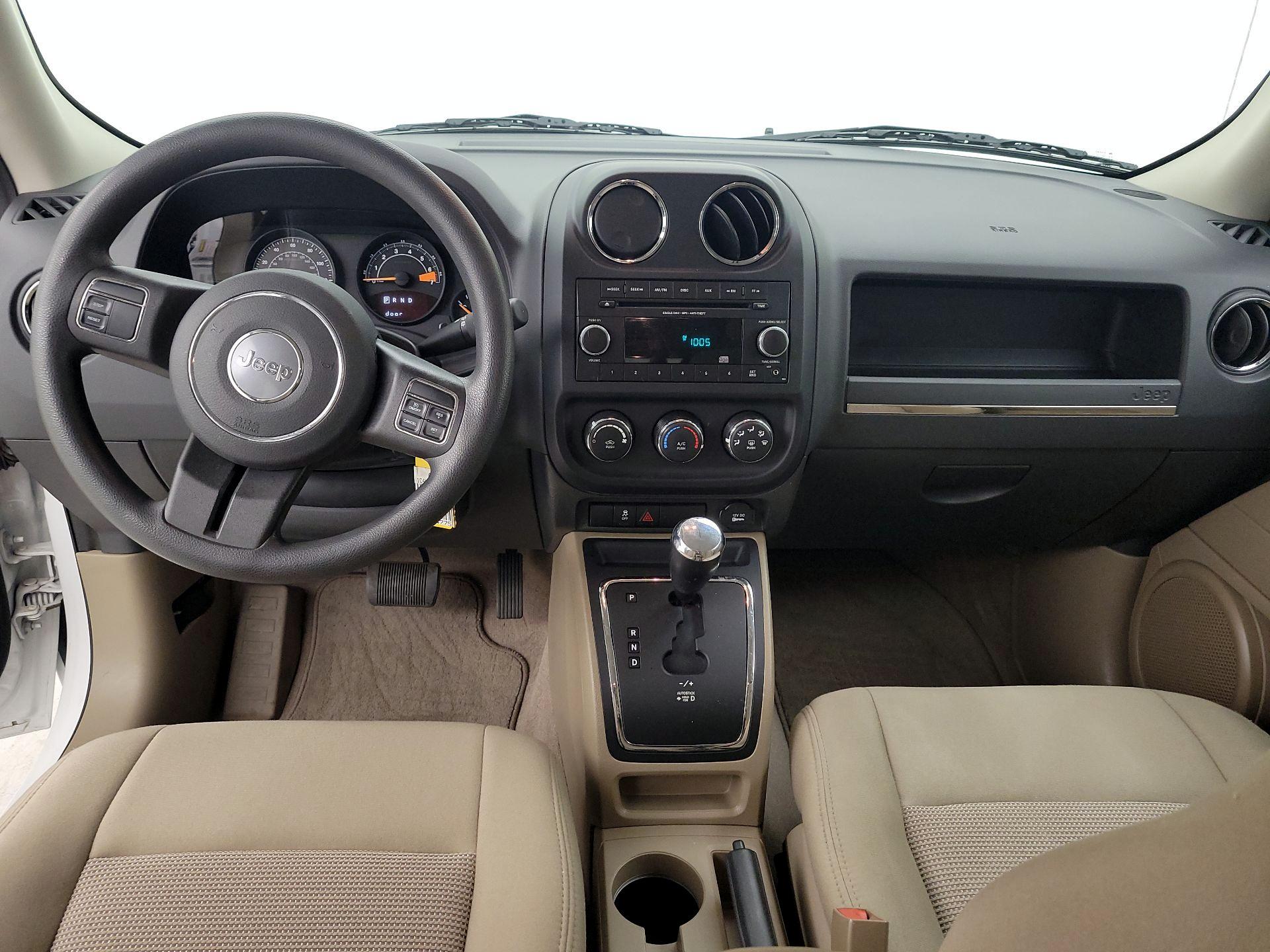 Thumbnail: 2014 Jeep Patriot - 9