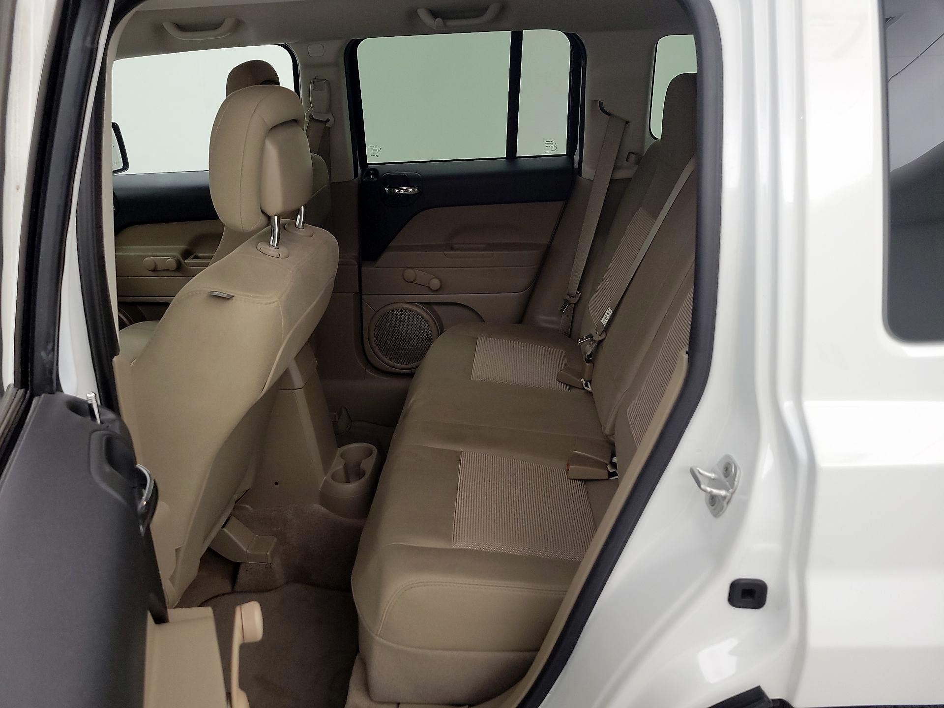 Thumbnail: 2014 Jeep Patriot - 17