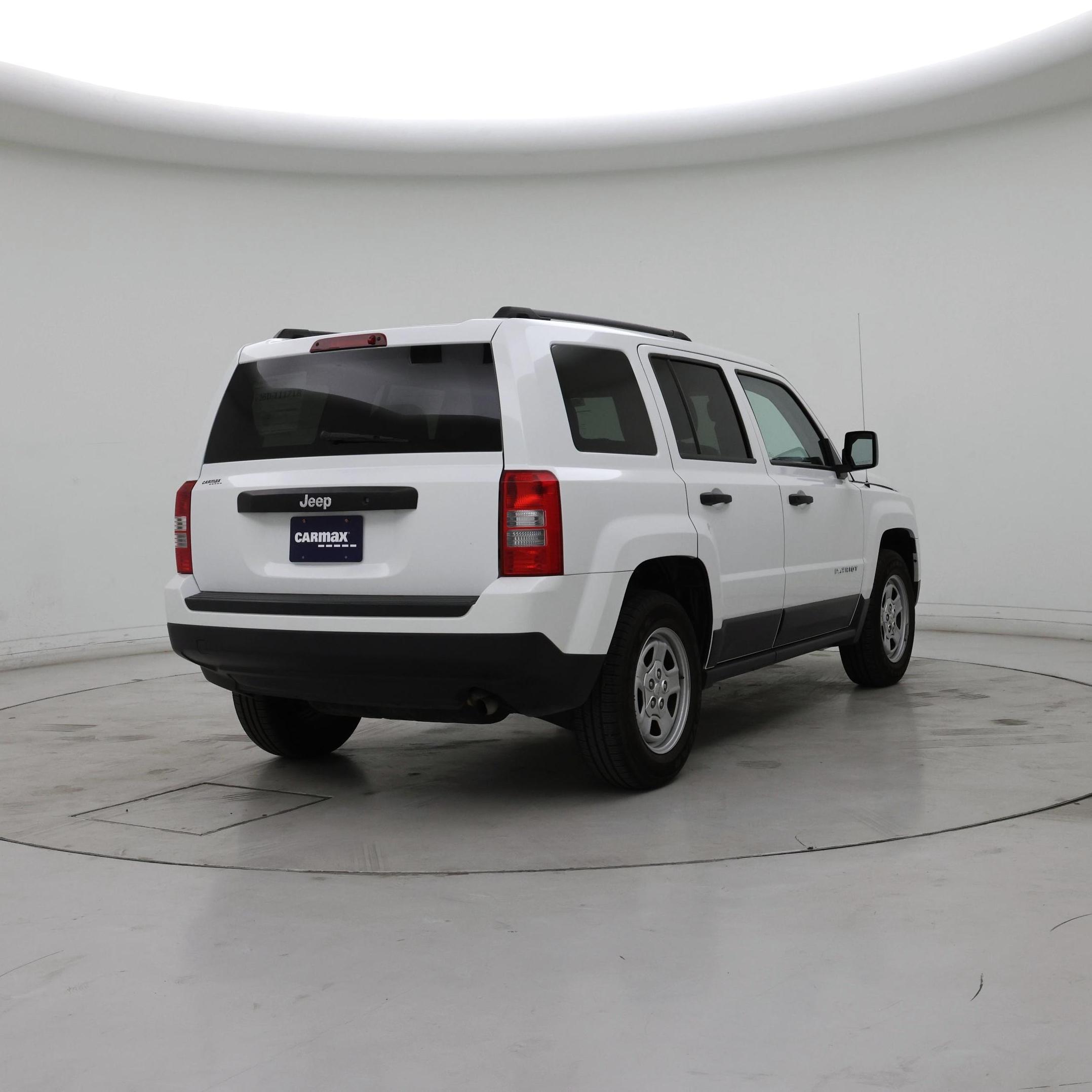 Thumbnail: 2014 Jeep Patriot - 8
