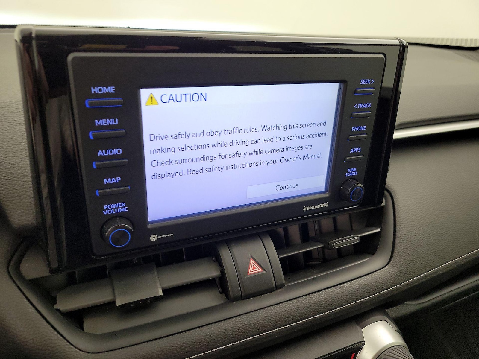 2021 Toyota RAV4 XLE - Photo 12