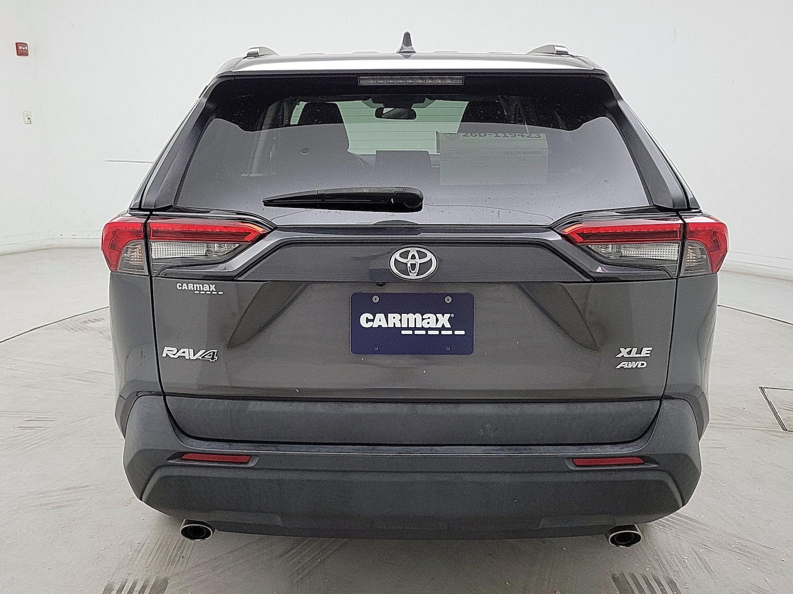 2021 Toyota RAV4 XLE - Photo 6