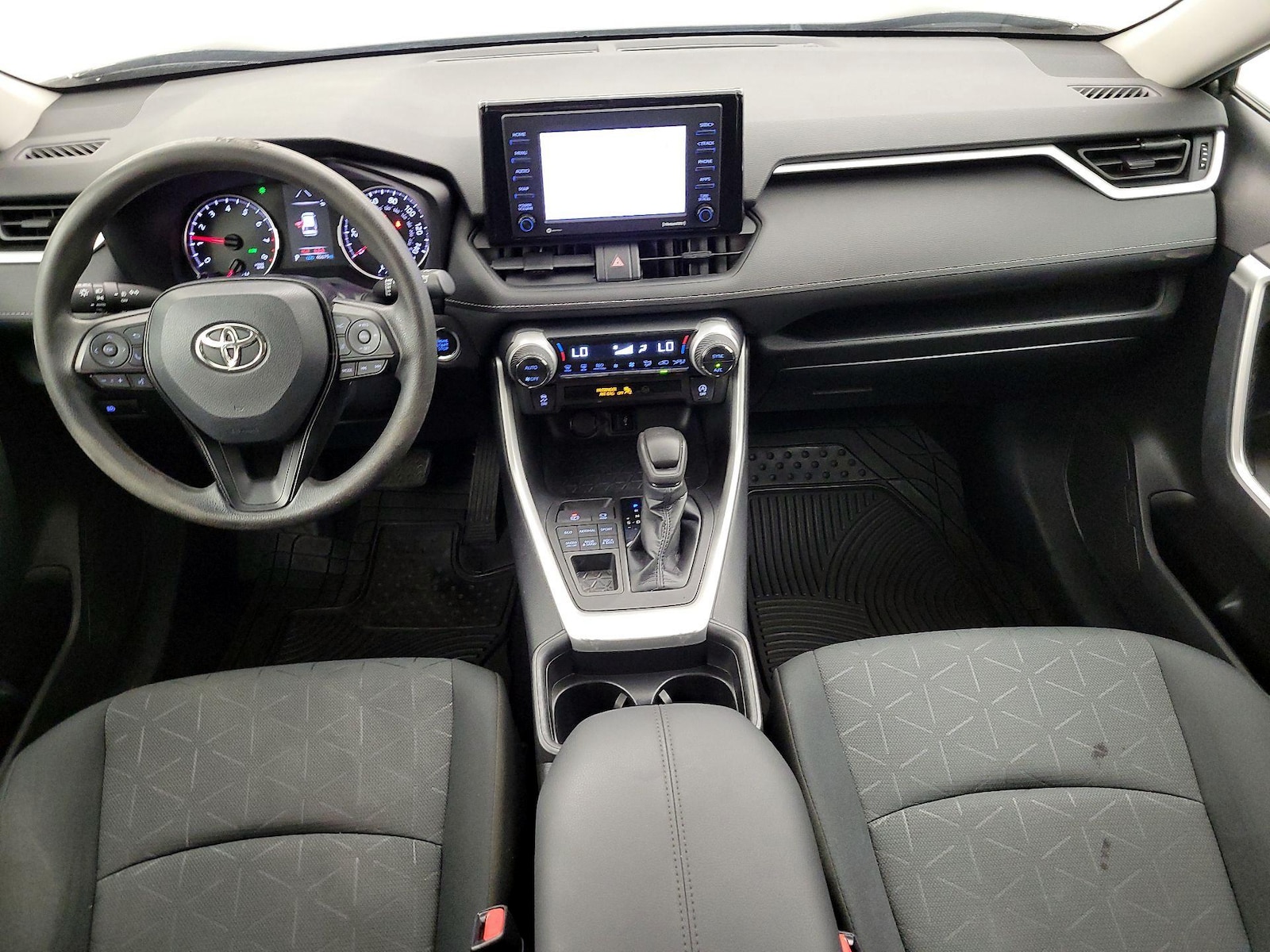 2021 Toyota RAV4 XLE - Photo 8