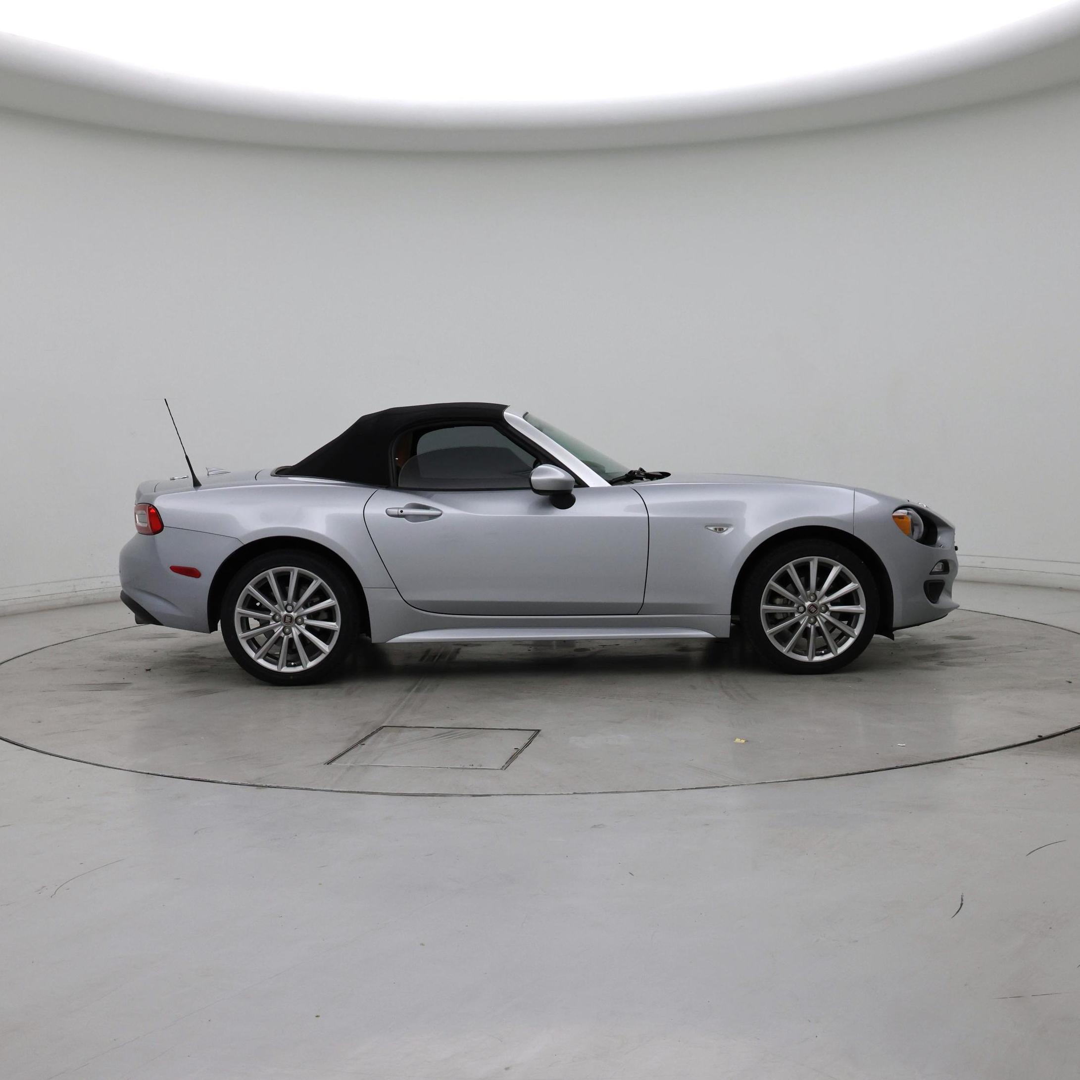 Thumbnail: 2020 Fiat 124 Spider - 7