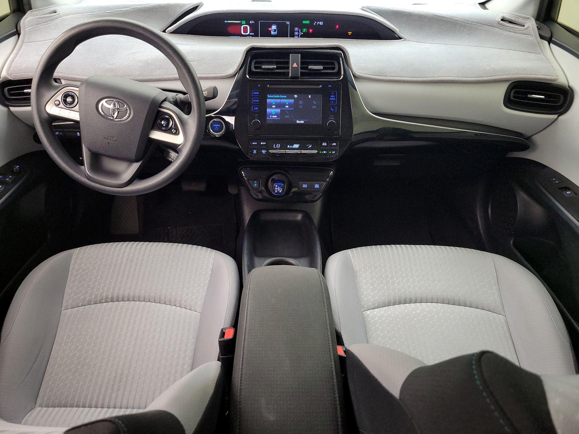 Thumbnail: 2016 Toyota Prius - 9