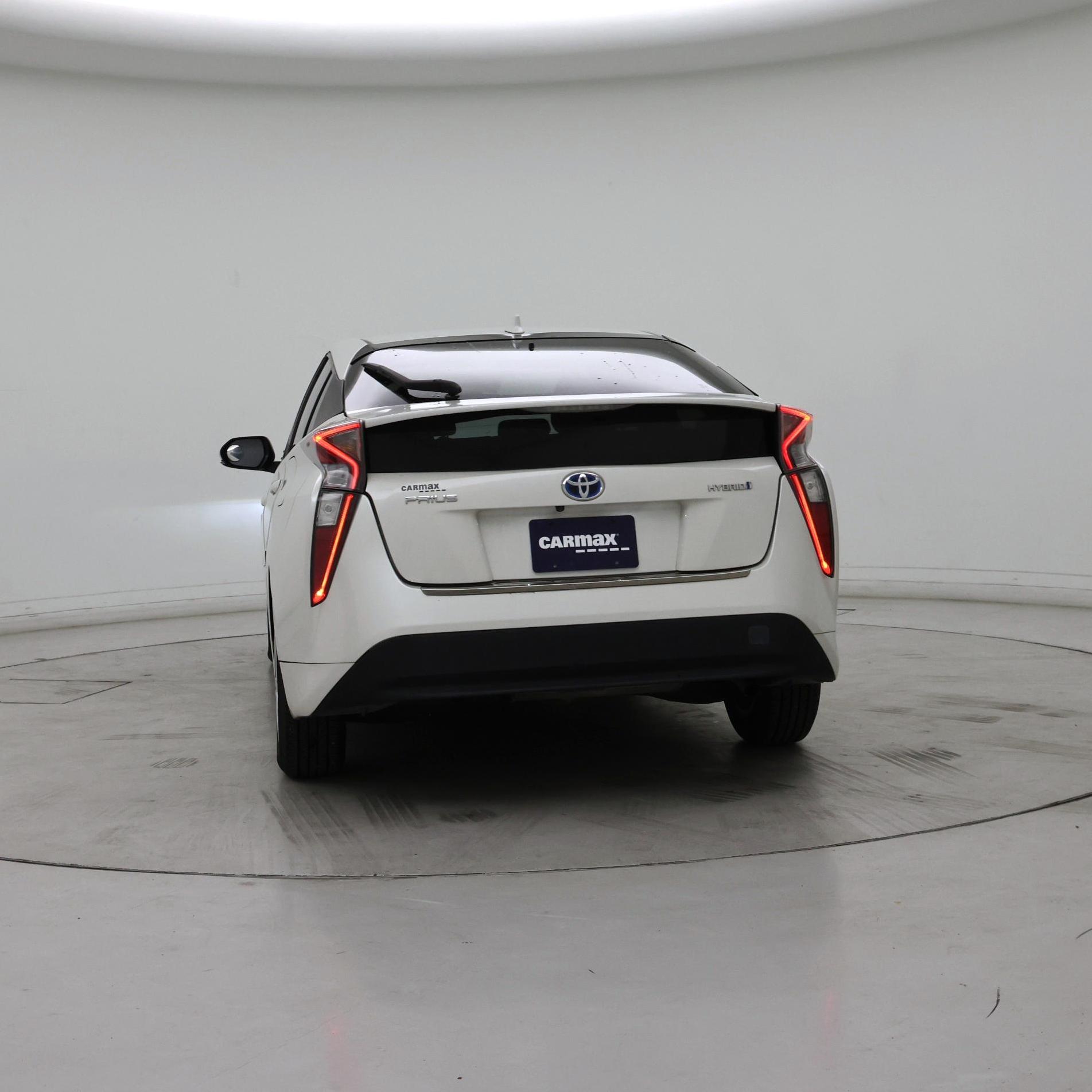 Thumbnail: 2016 Toyota Prius - 6