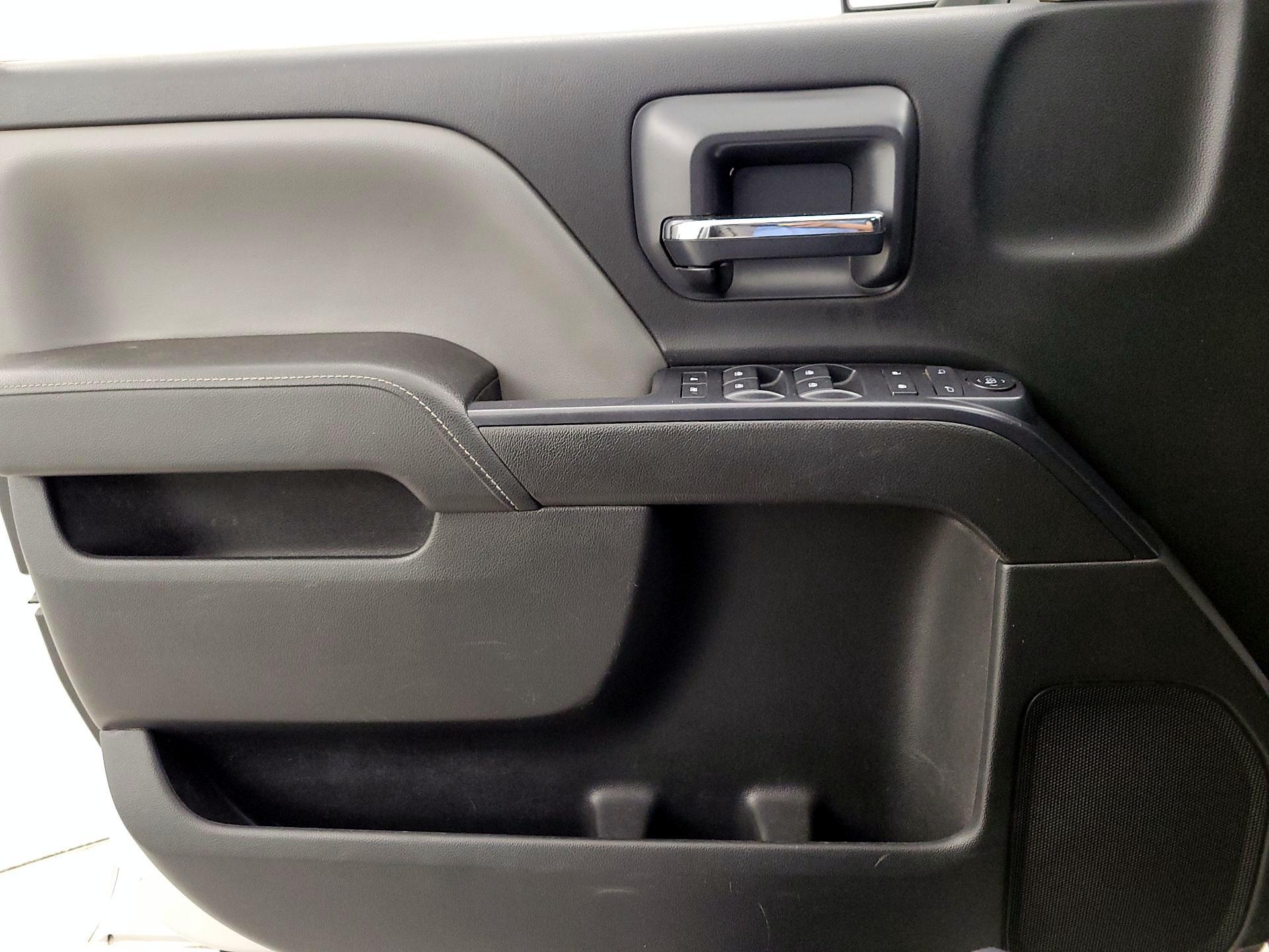 Thumbnail: 2015 Chevrolet Silverado 1500 - 12