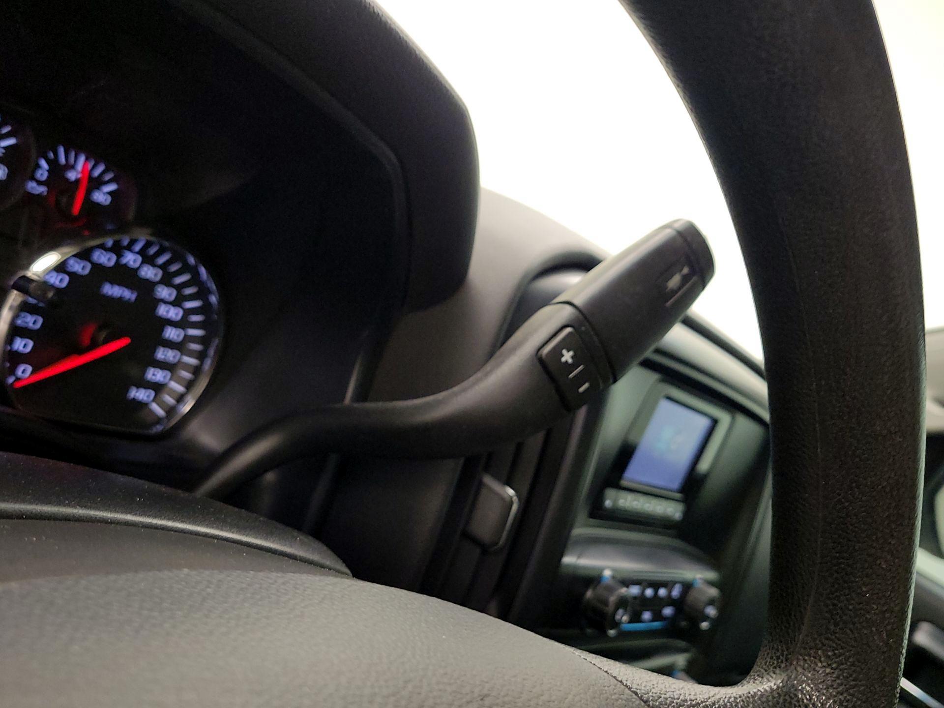 Thumbnail: 2015 Chevrolet Silverado 1500 - 17