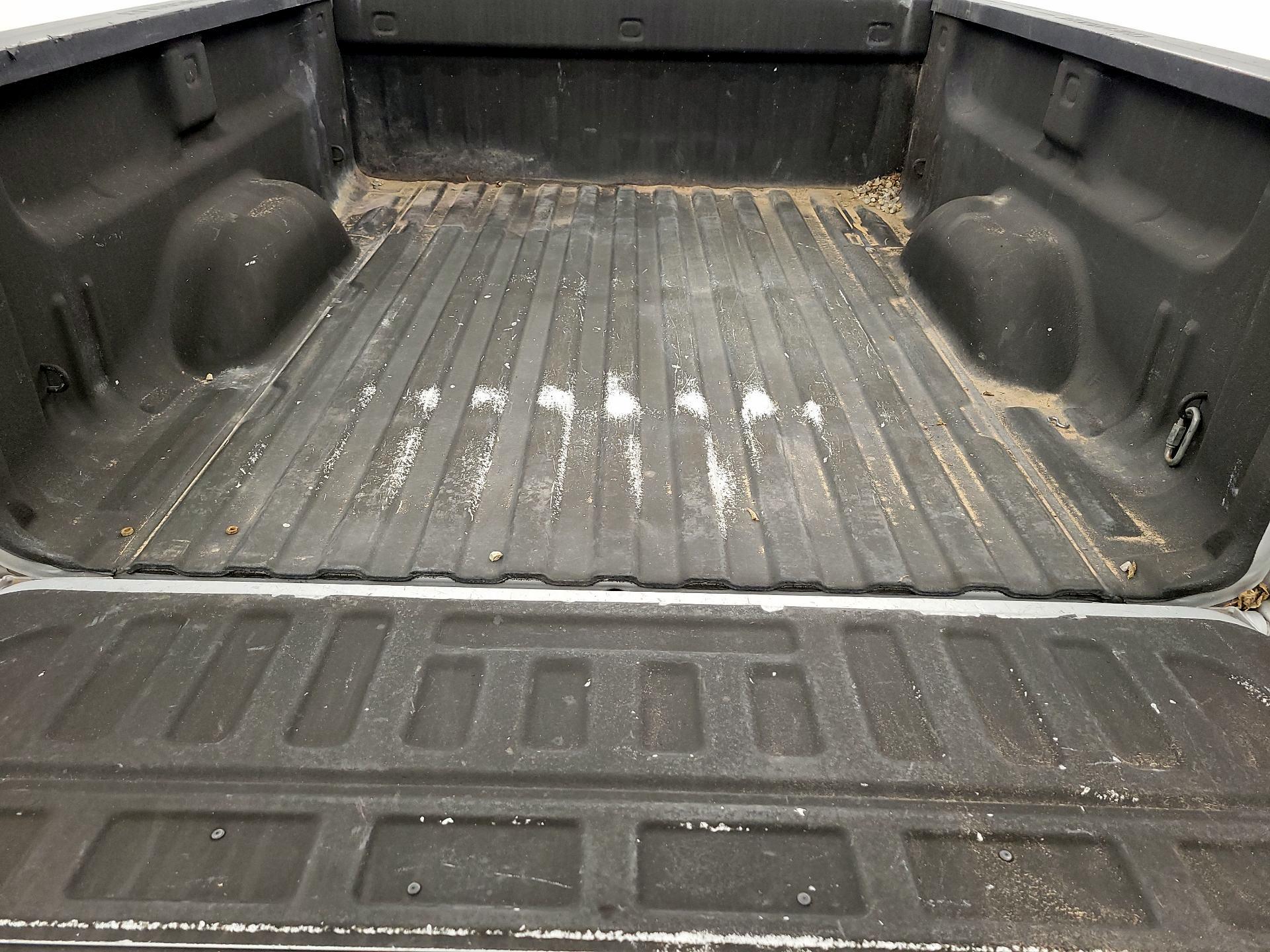 Thumbnail: 2015 Chevrolet Silverado 1500 - 20