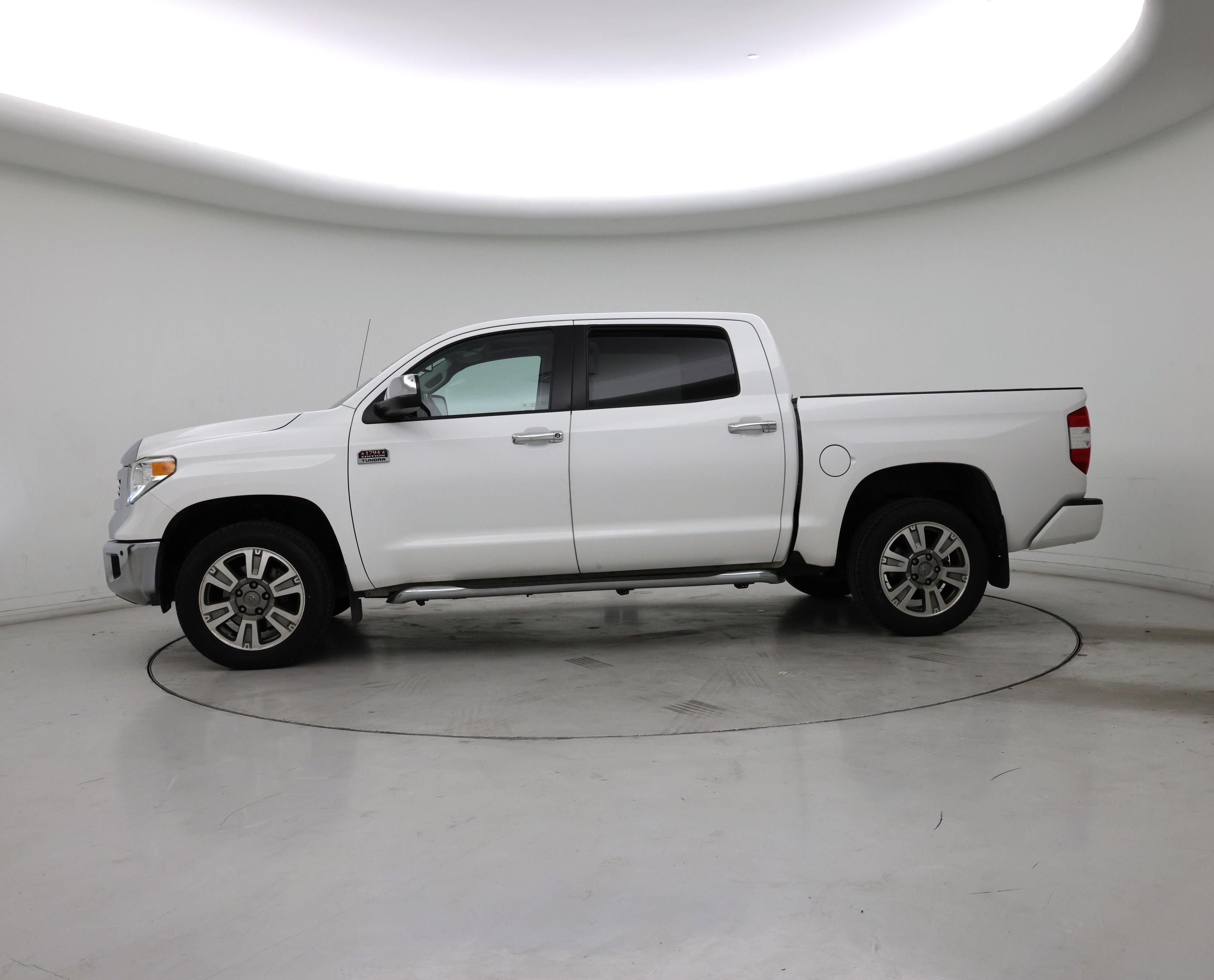 Thumbnail: 2017 Toyota Tundra - 3