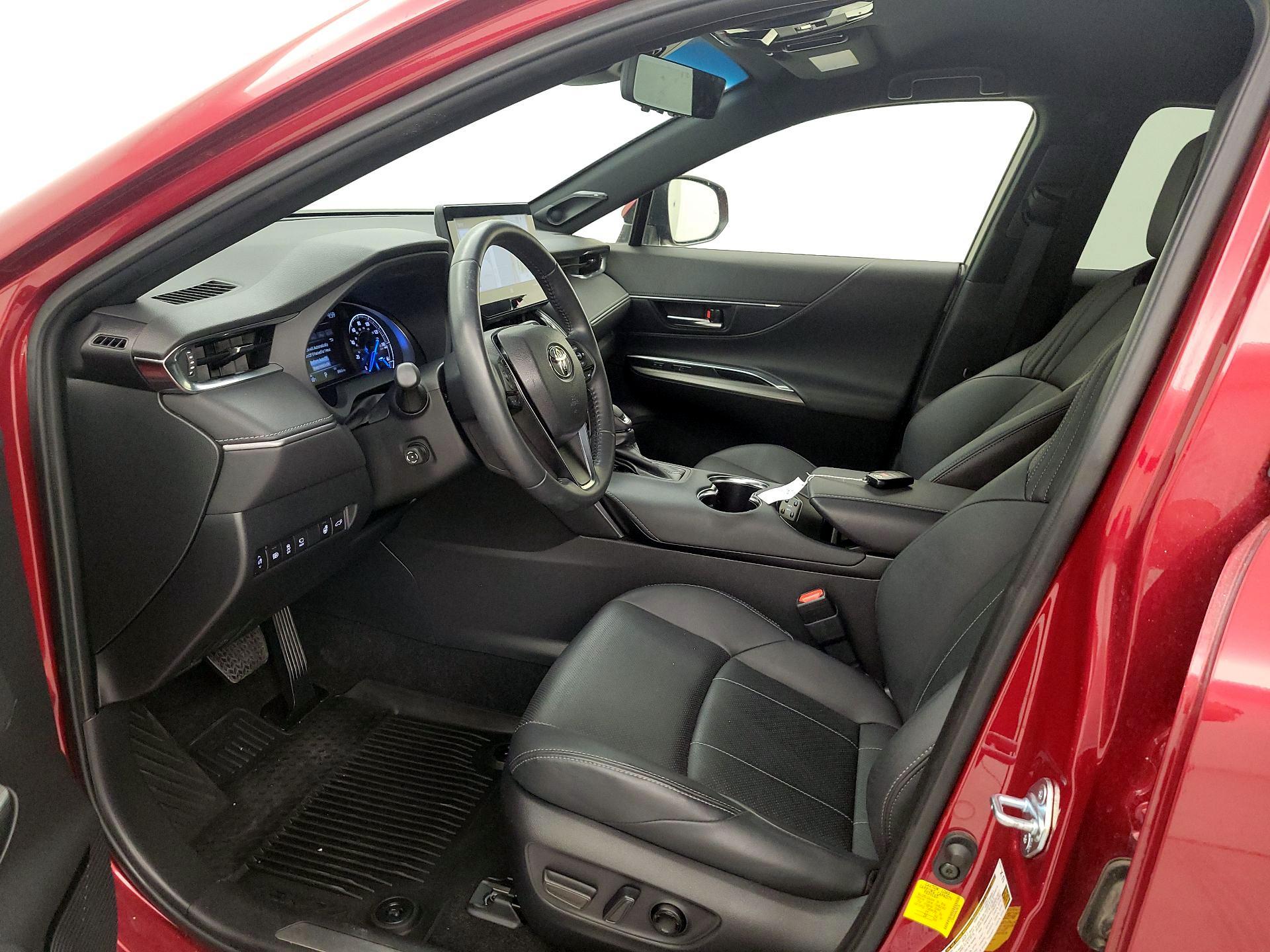 Thumbnail: 2022 Toyota Venza - 9