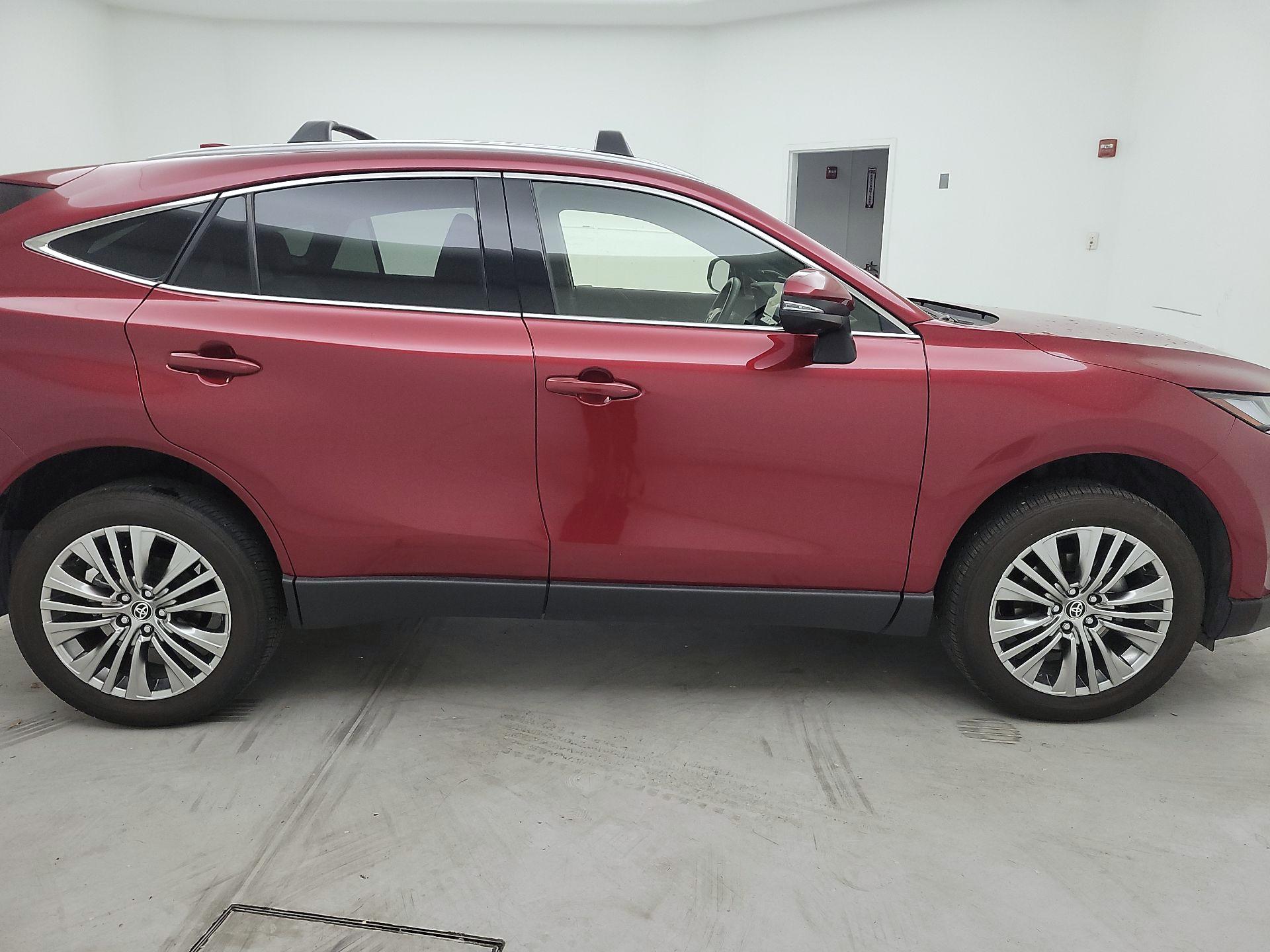 Thumbnail: 2022 Toyota Venza - 4