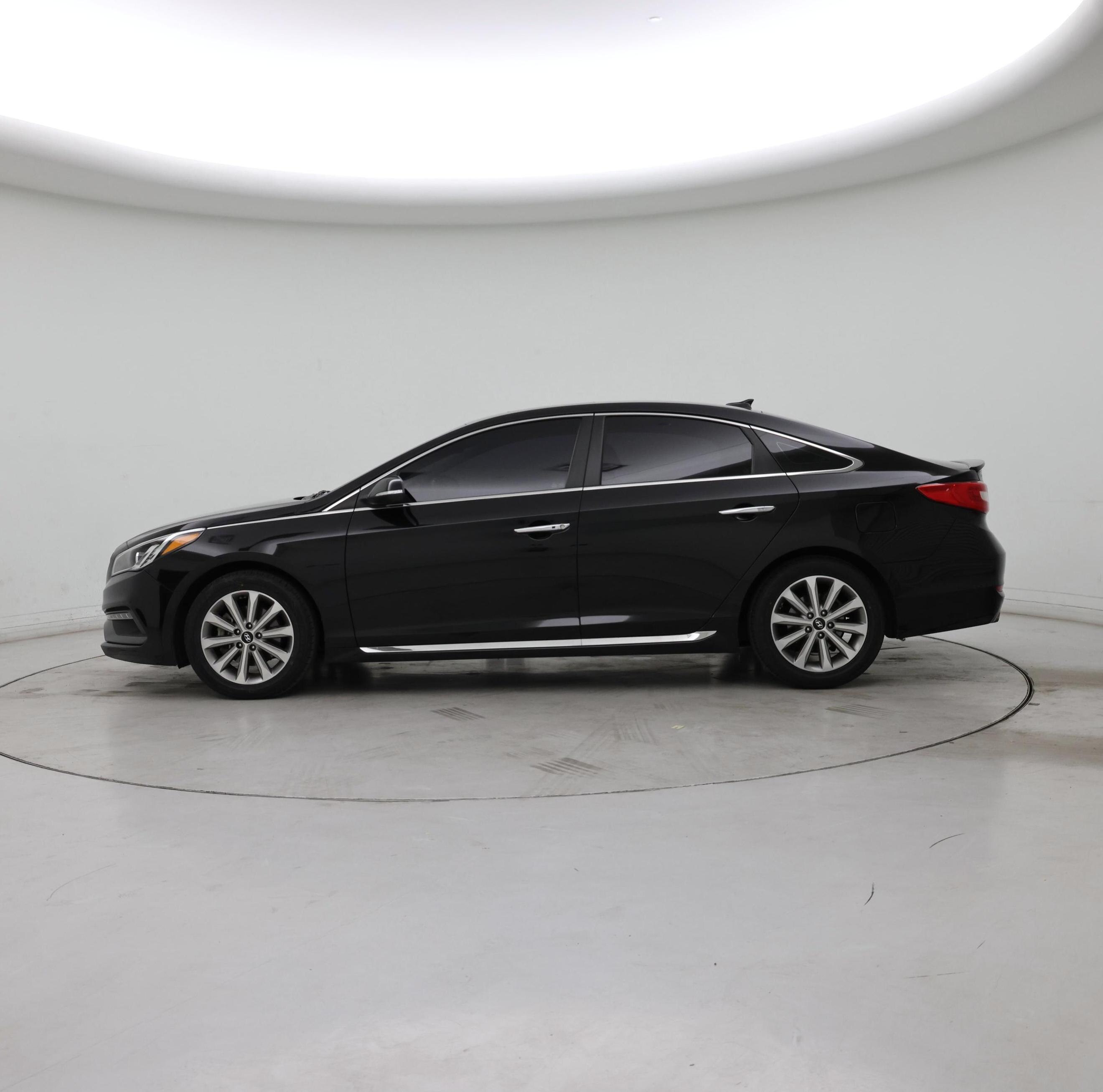 Thumbnail: 2017 Hyundai Sonata - 3