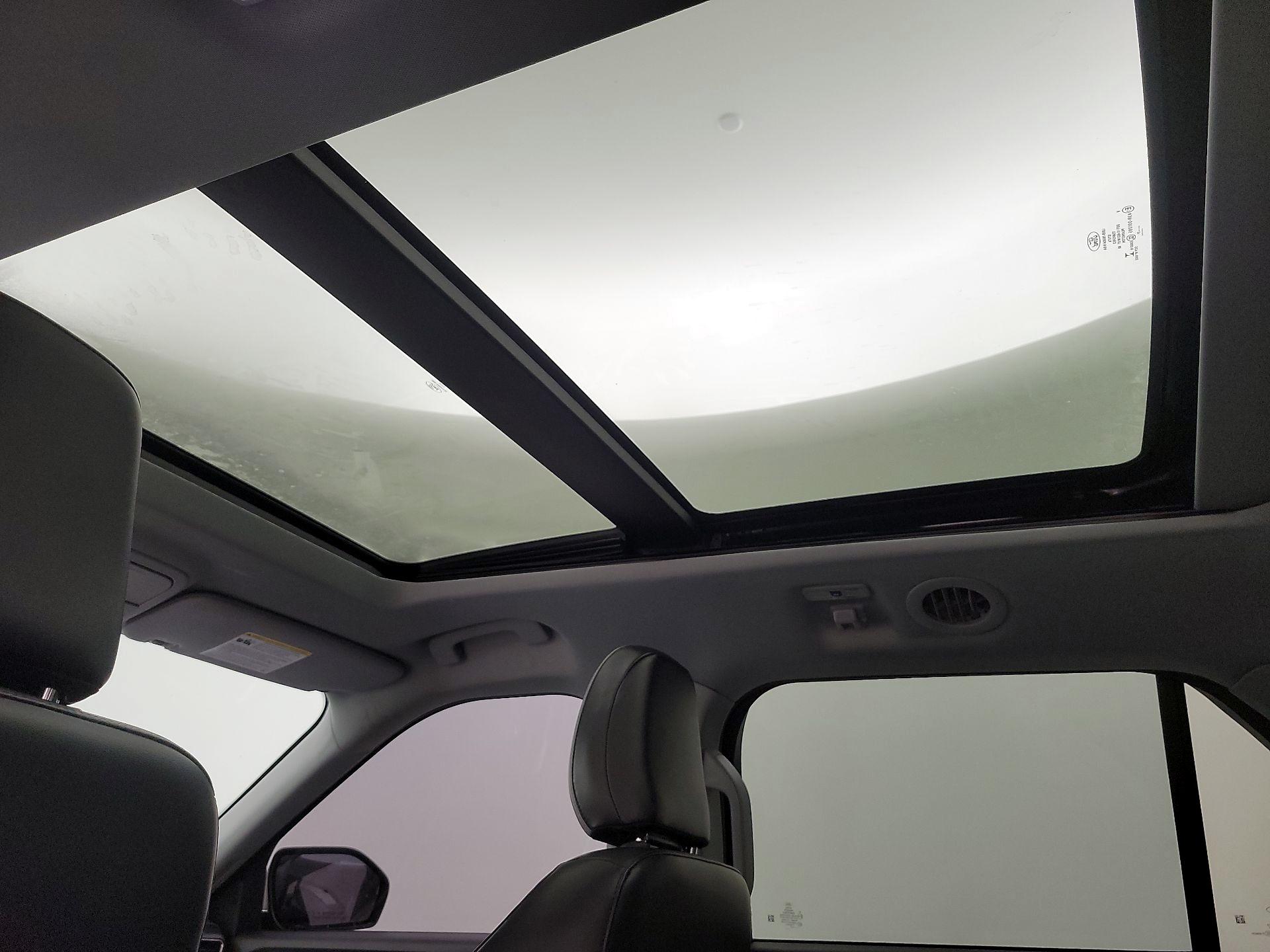 Thumbnail: 2021 Ford Explorer - 20