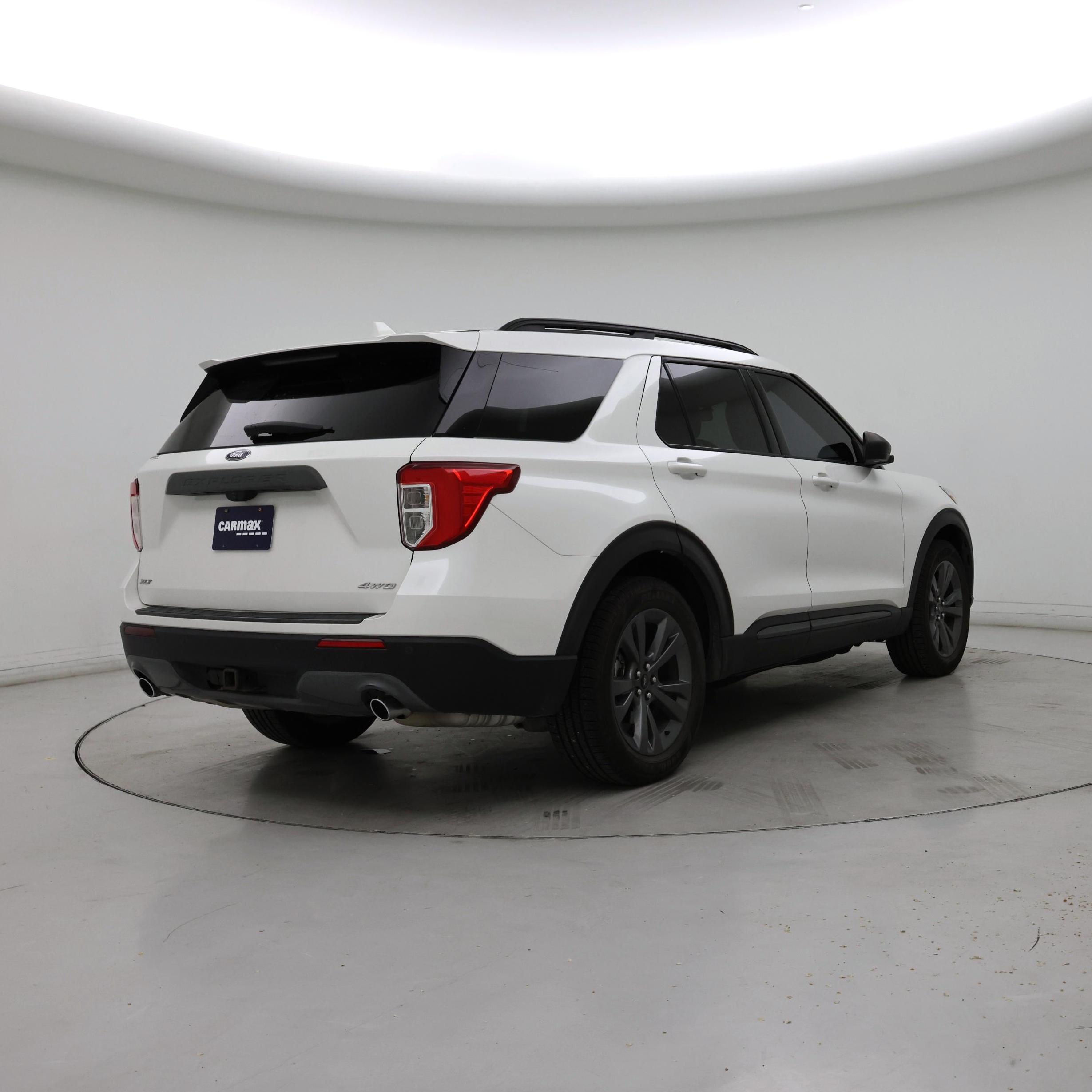 Thumbnail: 2021 Ford Explorer - 8