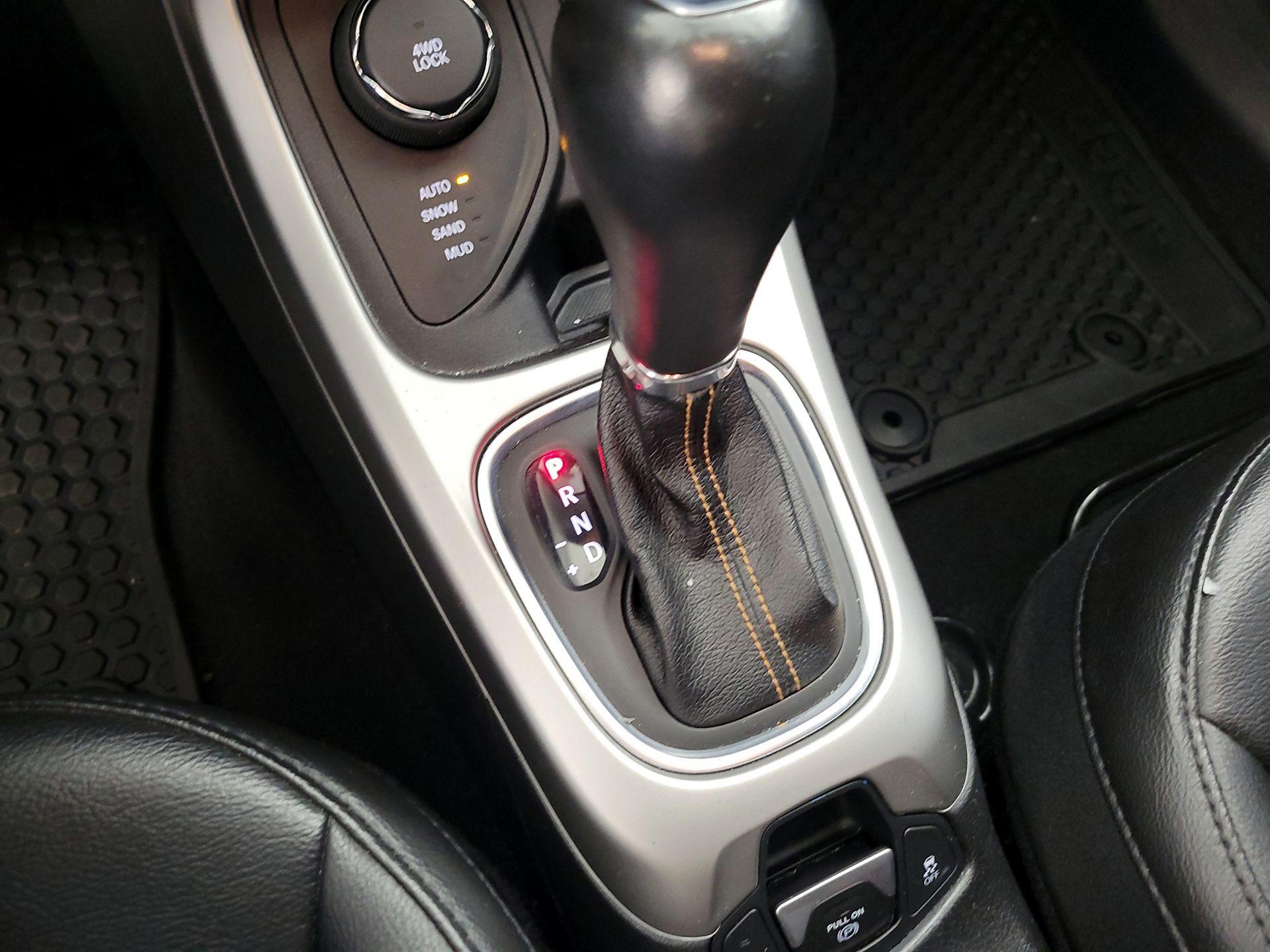 Thumbnail: 2020 Jeep Compass - 13