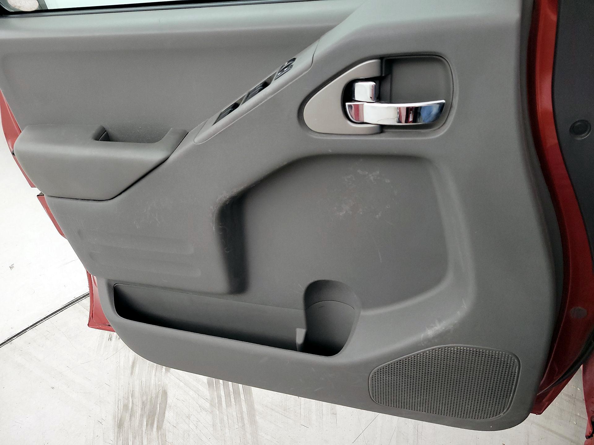 Thumbnail: 2016 Nissan Frontier - 10