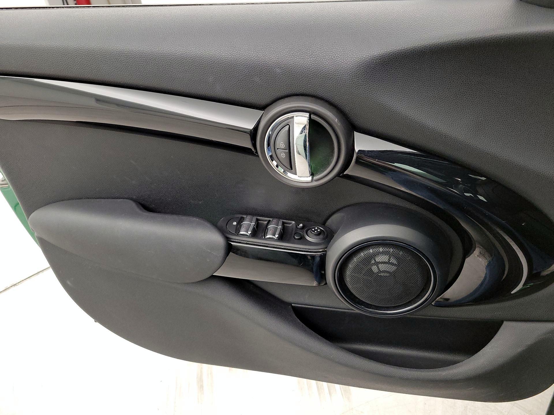 Thumbnail: 2020 MINI Cooper Hardtop - 10