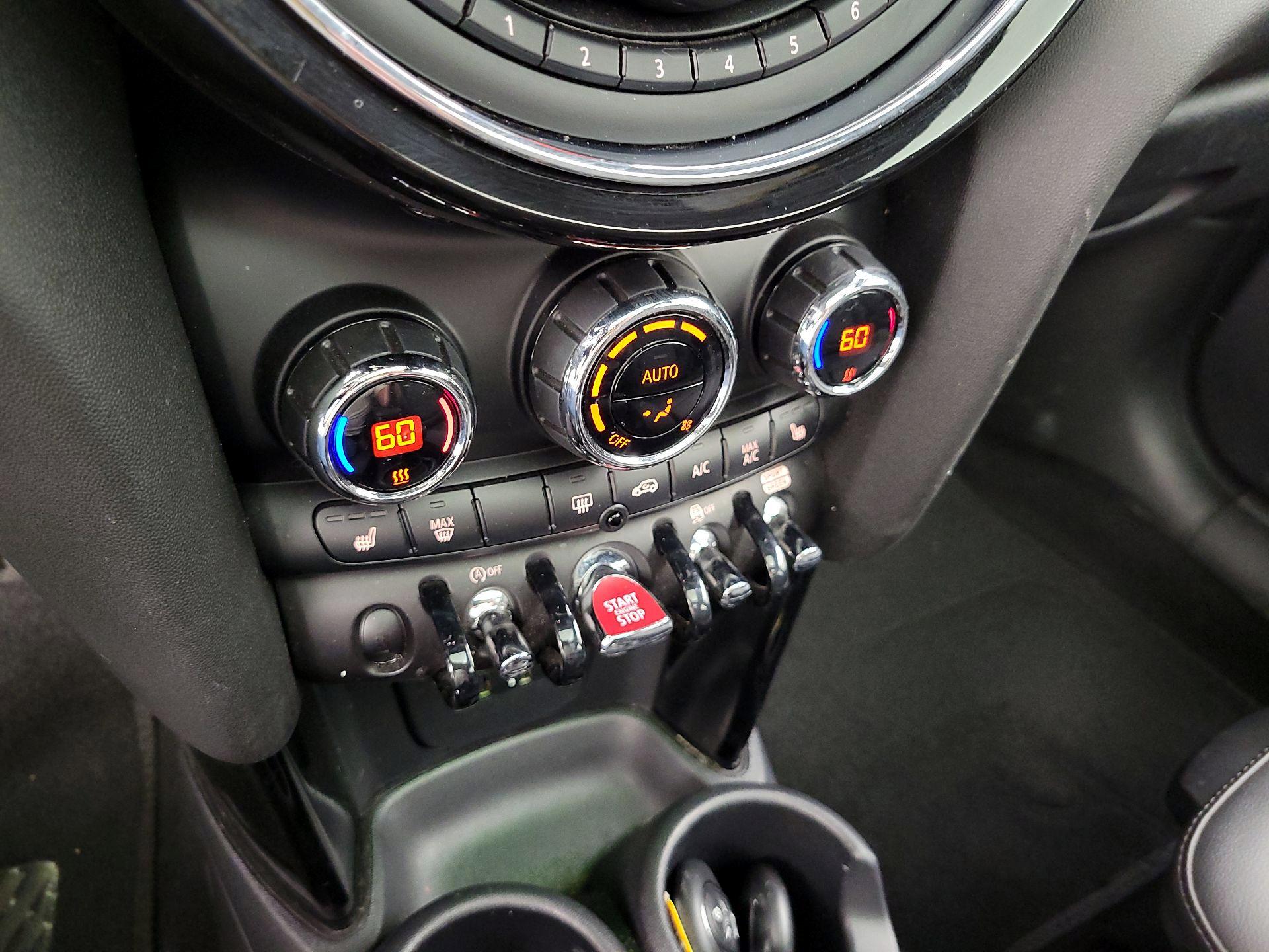 Thumbnail: 2020 MINI Cooper Hardtop - 12