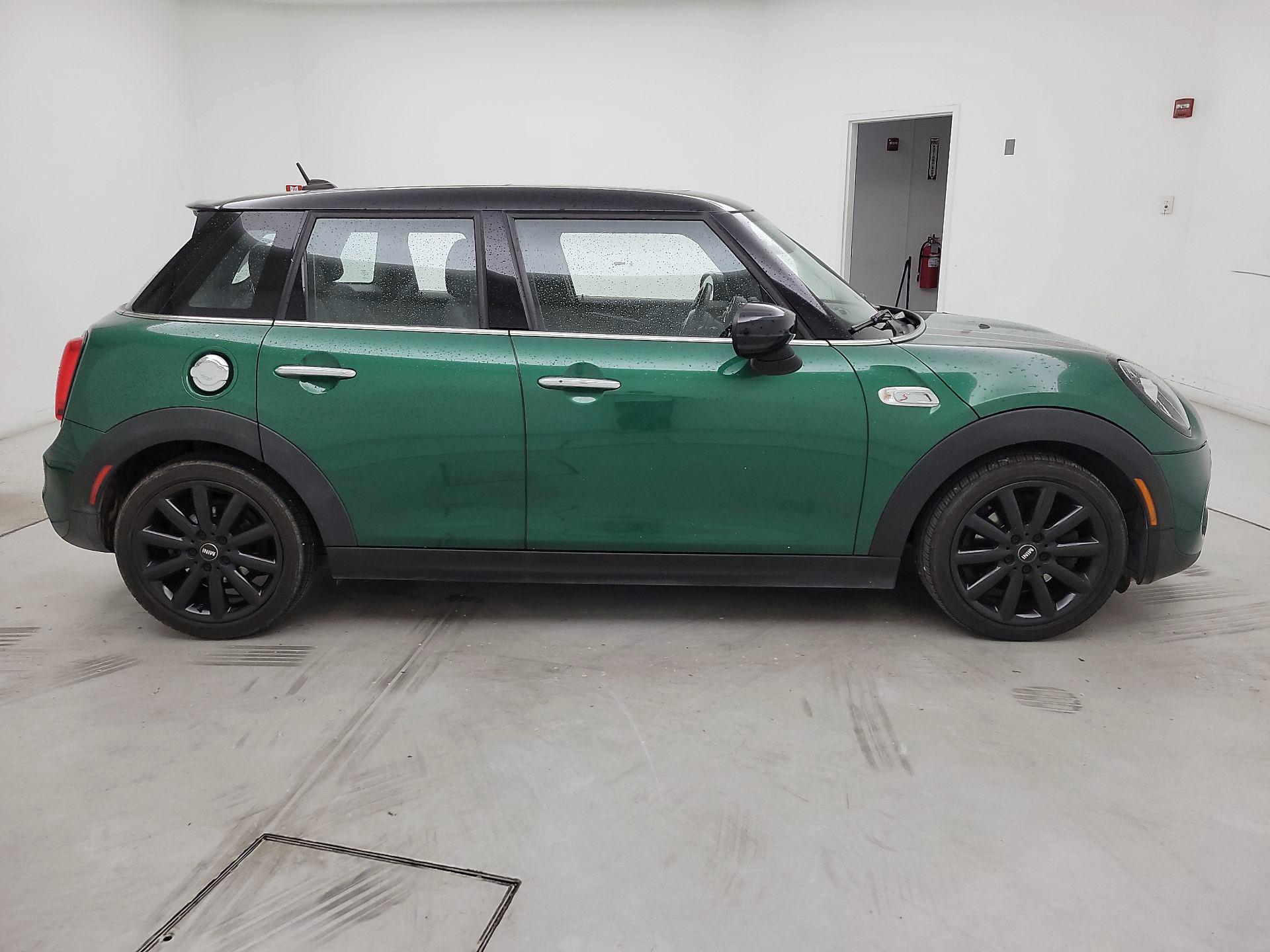 Thumbnail: 2020 MINI Cooper Hardtop - 4