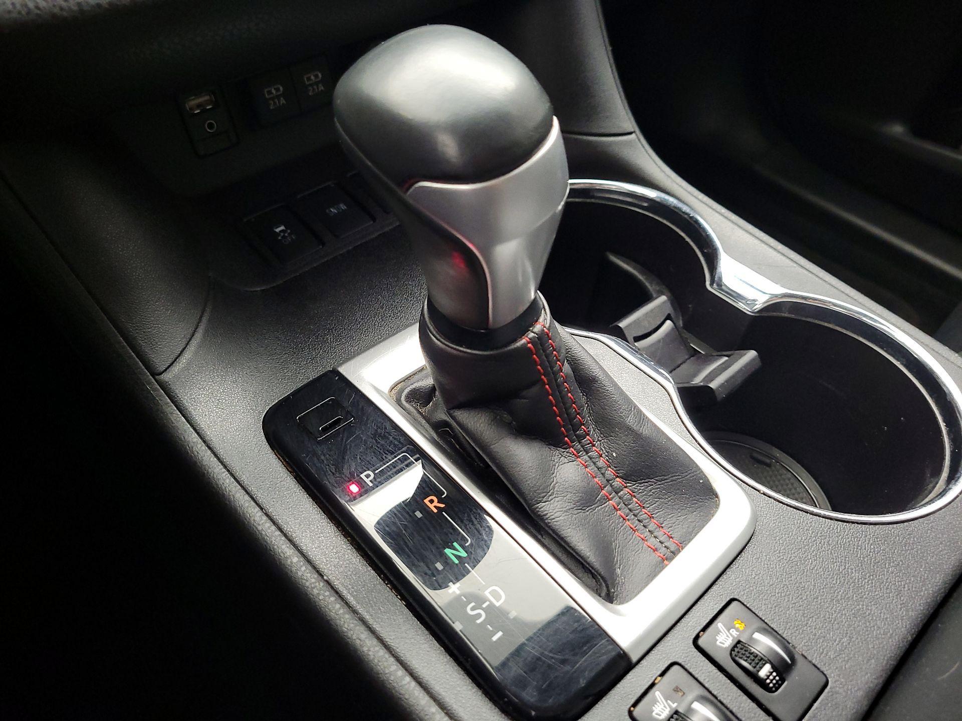 Thumbnail: 2019 Toyota Highlander - 15