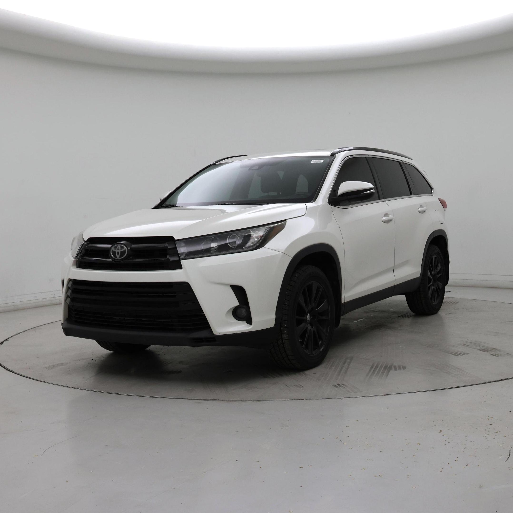 Thumbnail: 2019 Toyota Highlander - 4