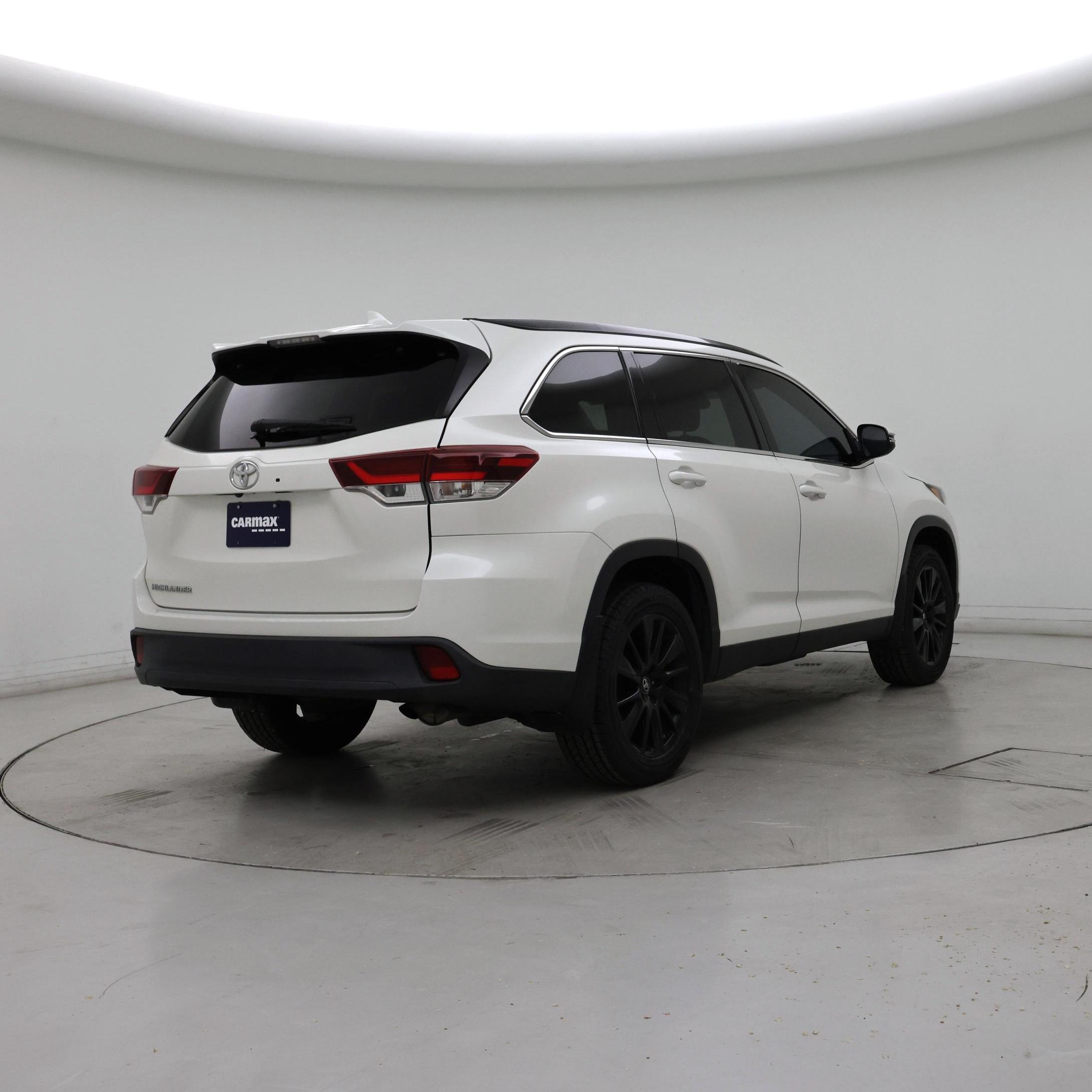 Thumbnail: 2019 Toyota Highlander - 8