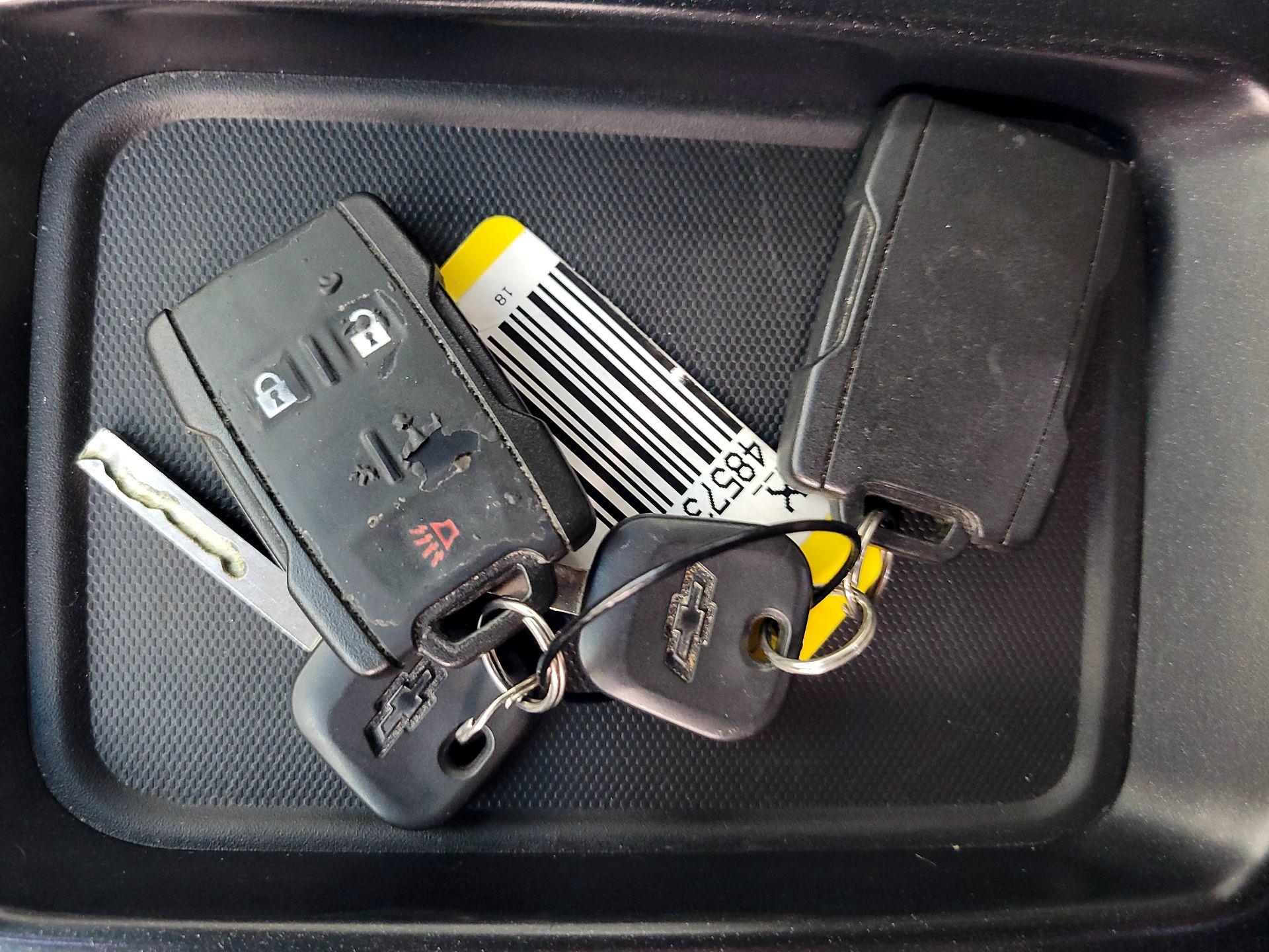 Thumbnail: 2018 Chevrolet Silverado 1500 - 19