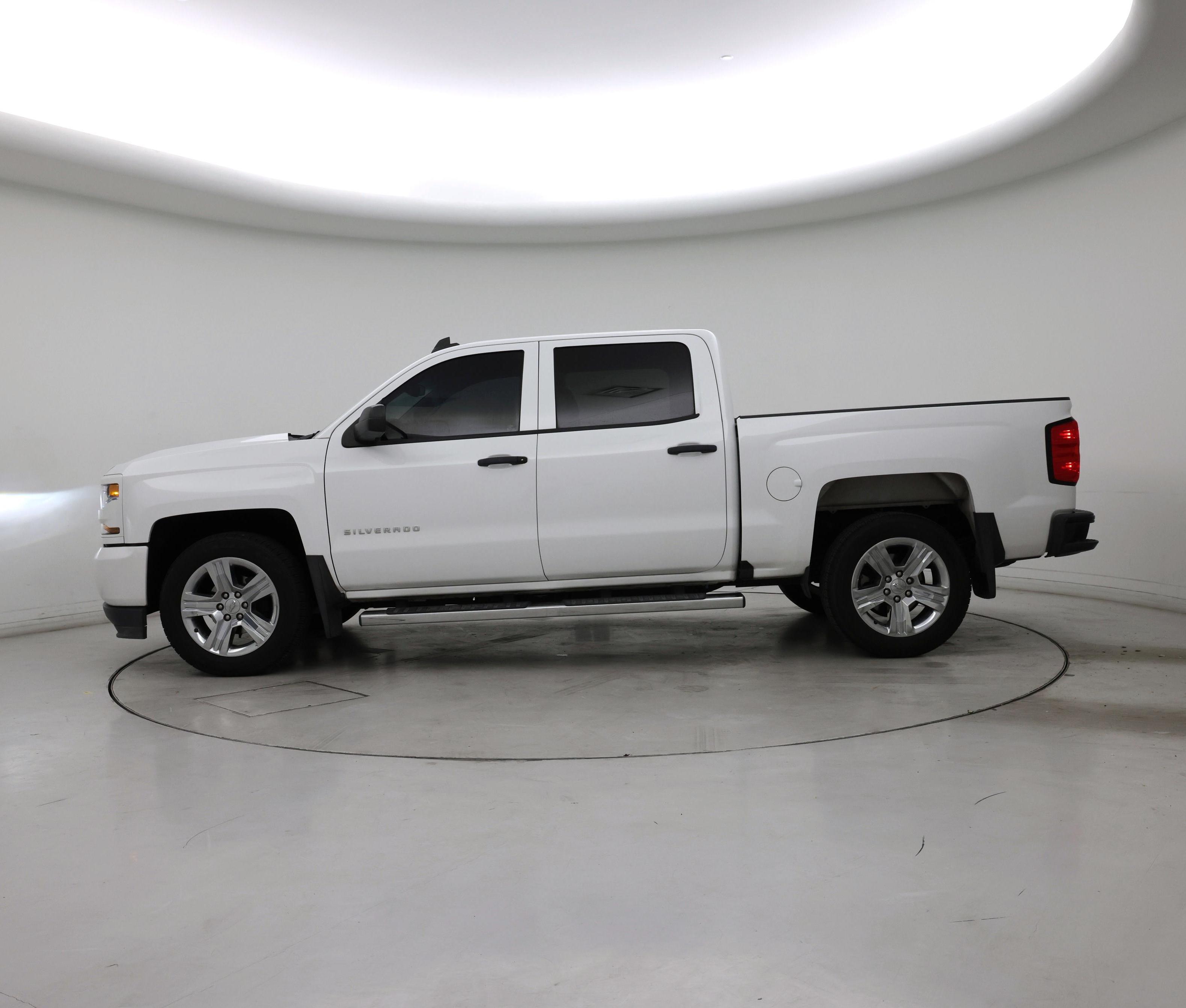 Thumbnail: 2018 Chevrolet Silverado 1500 - 3