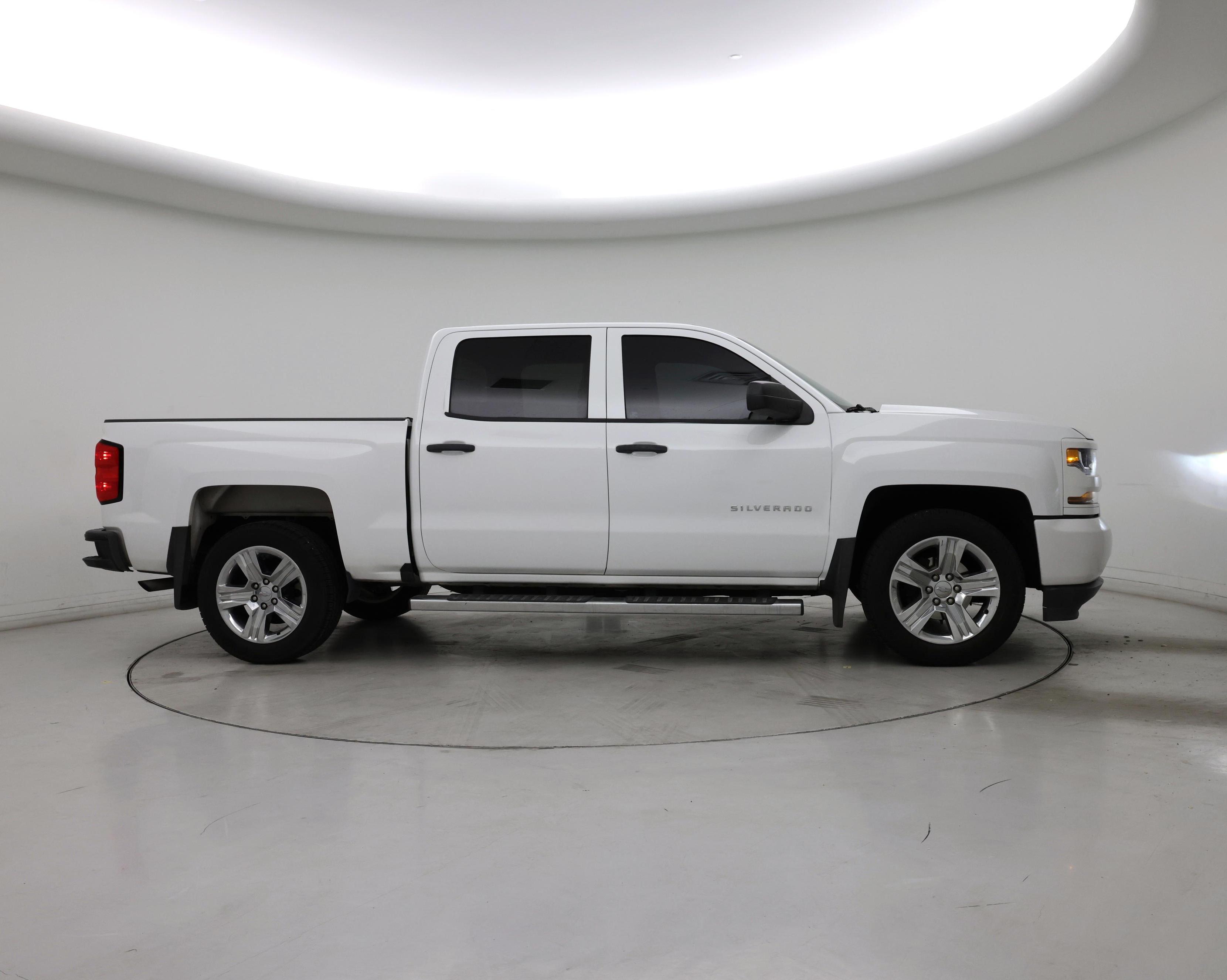 Thumbnail: 2018 Chevrolet Silverado 1500 - 7