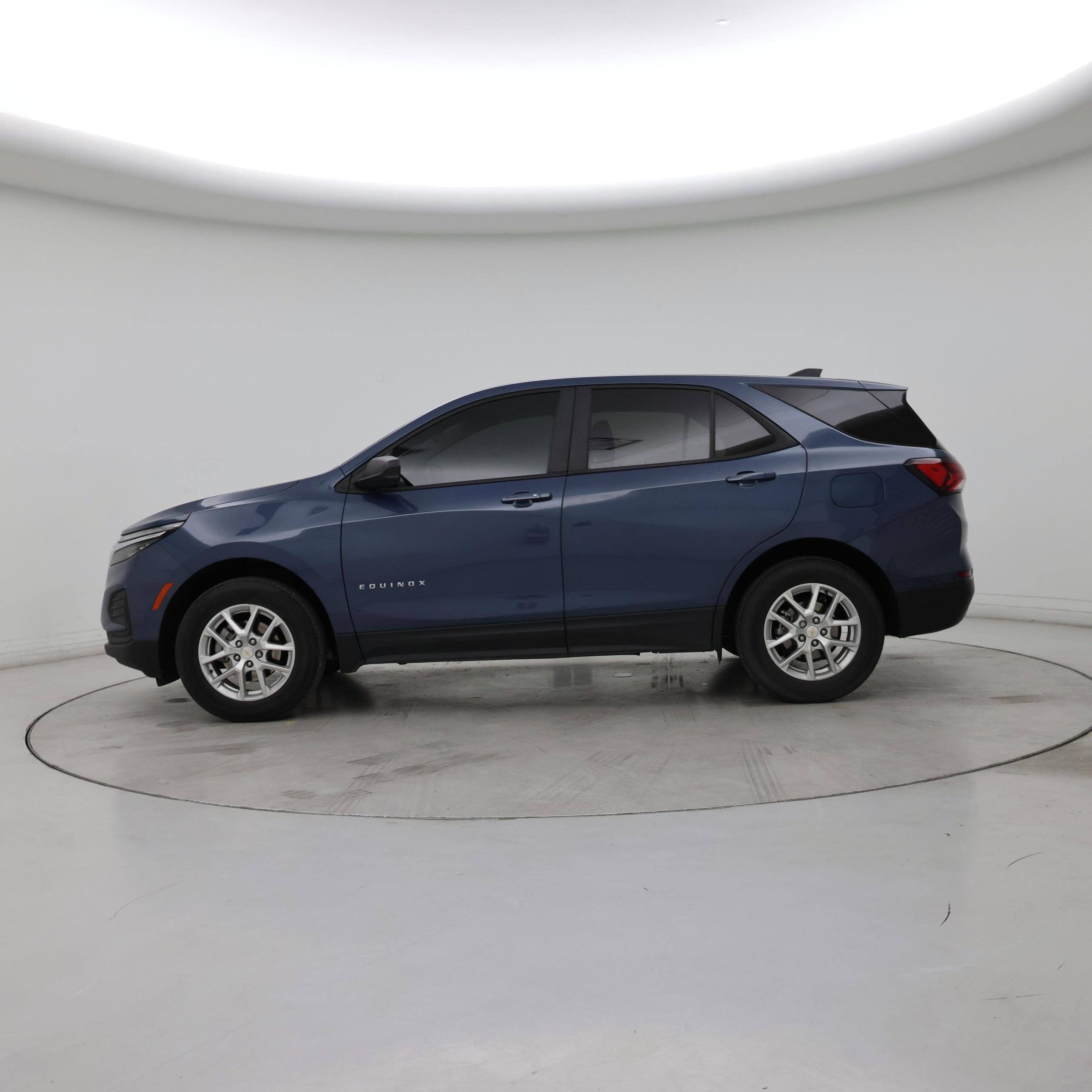 Thumbnail: 2024 Chevrolet Equinox - 3