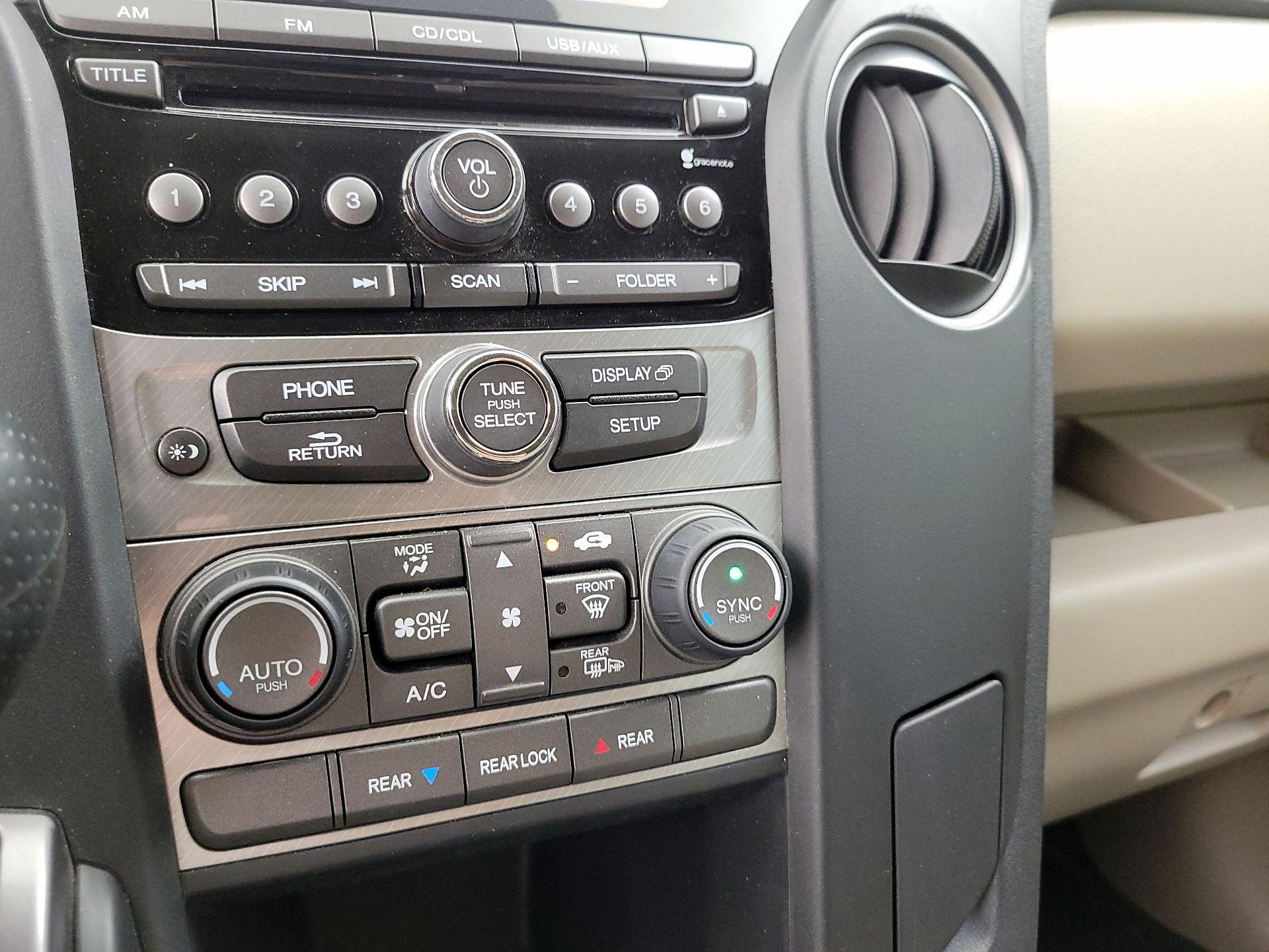 Thumbnail: 2015 Honda Pilot - 16