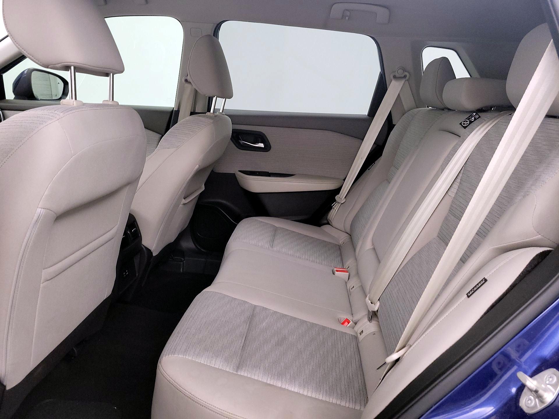 Thumbnail: 2021 Nissan Rogue - 17