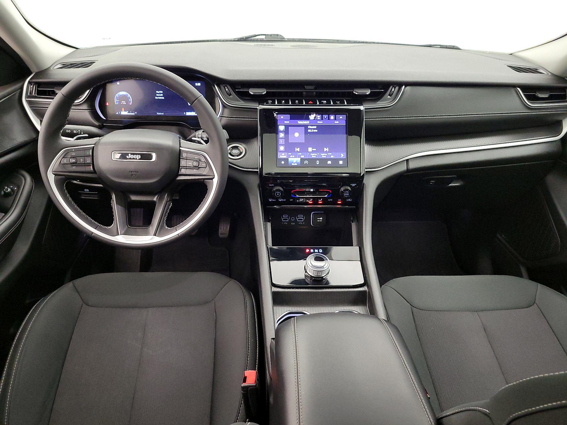 Thumbnail: 2024 Jeep Grand Cherokee - 9