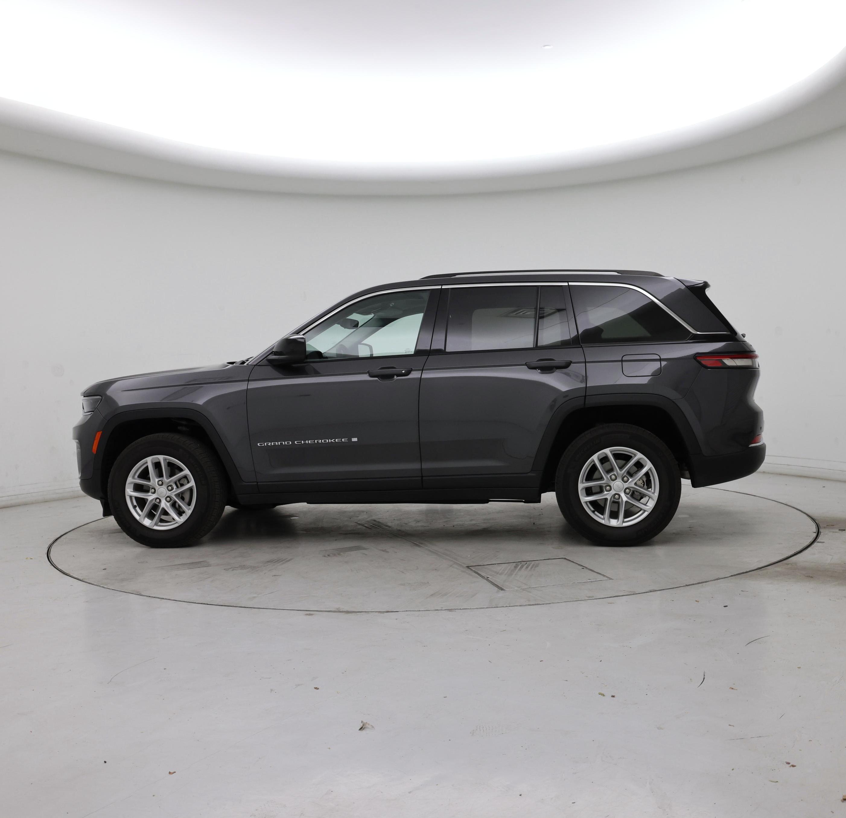 Thumbnail: 2024 Jeep Grand Cherokee - 3