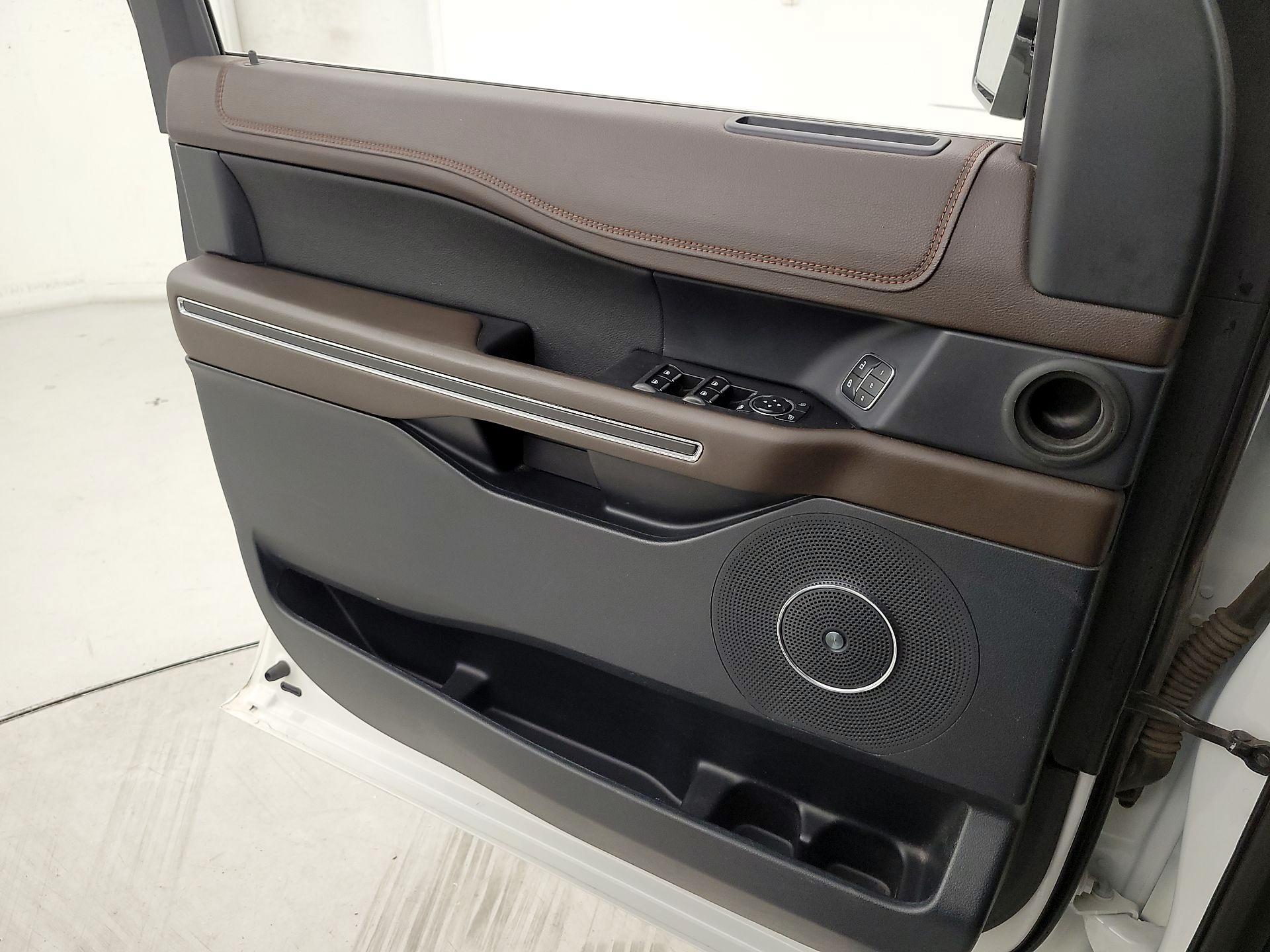 Thumbnail: 2020 Ford Expedition - 12