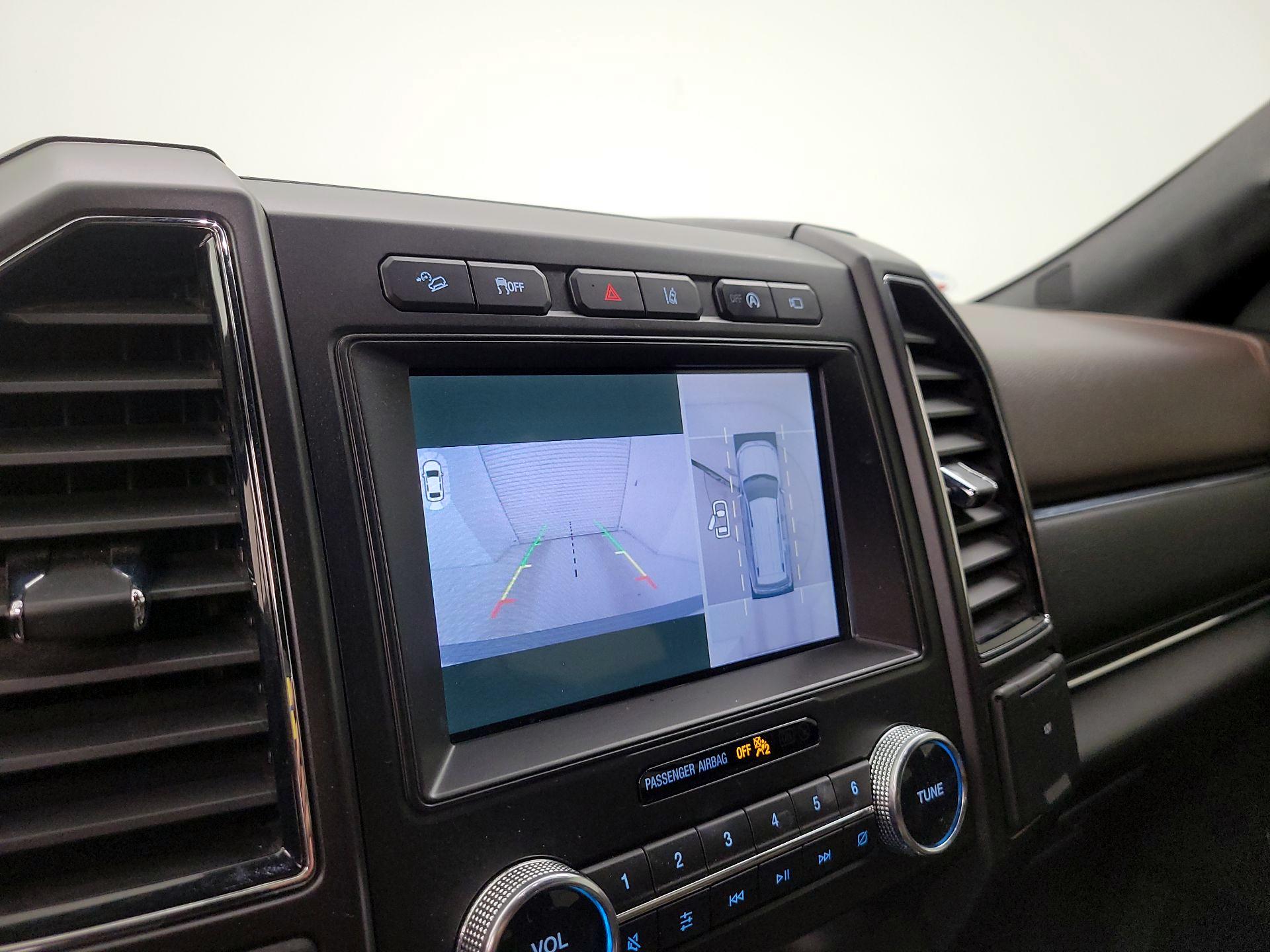 Thumbnail: 2020 Ford Expedition - 15