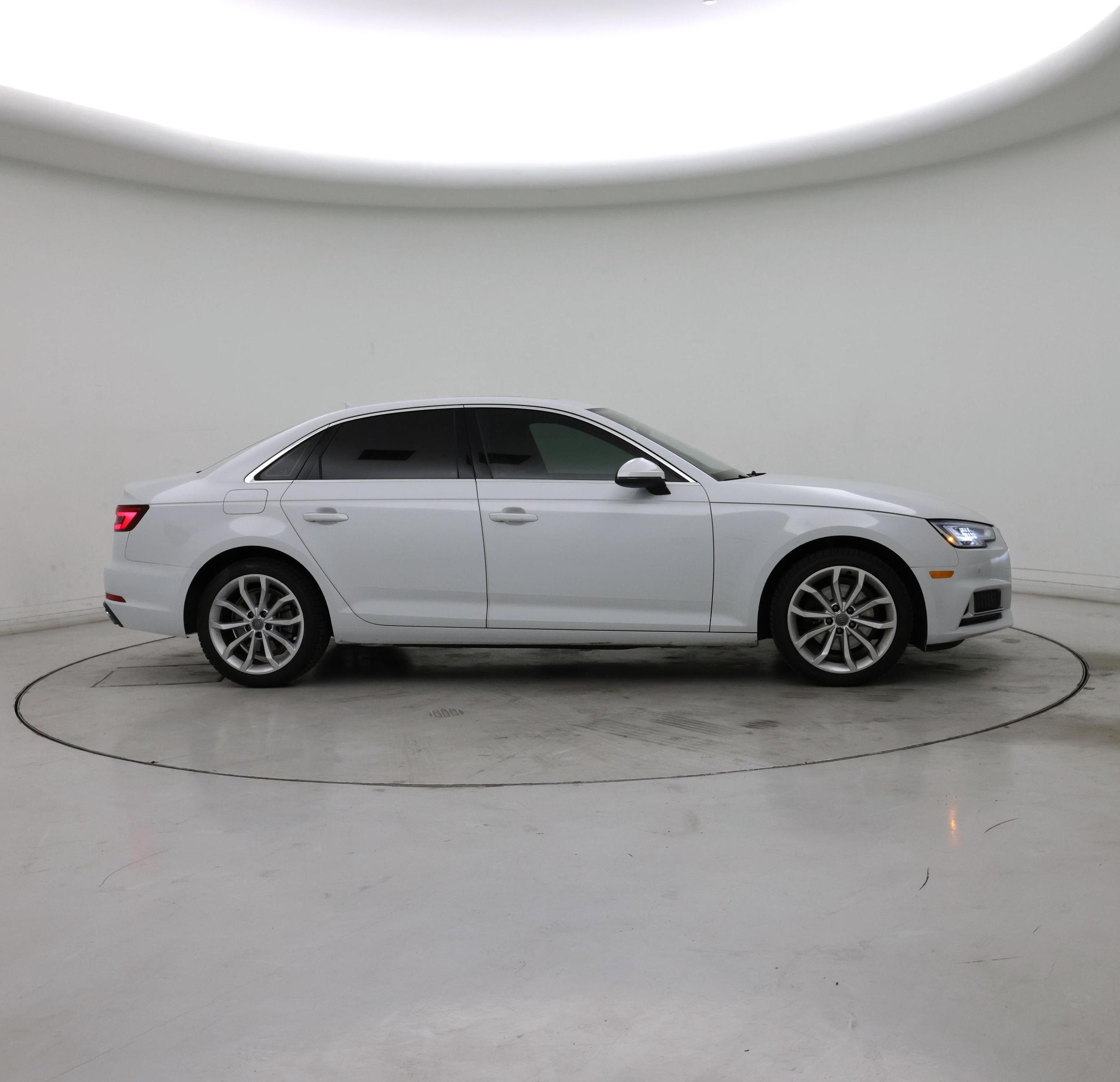 Thumbnail: 2019 Audi A4 - 7