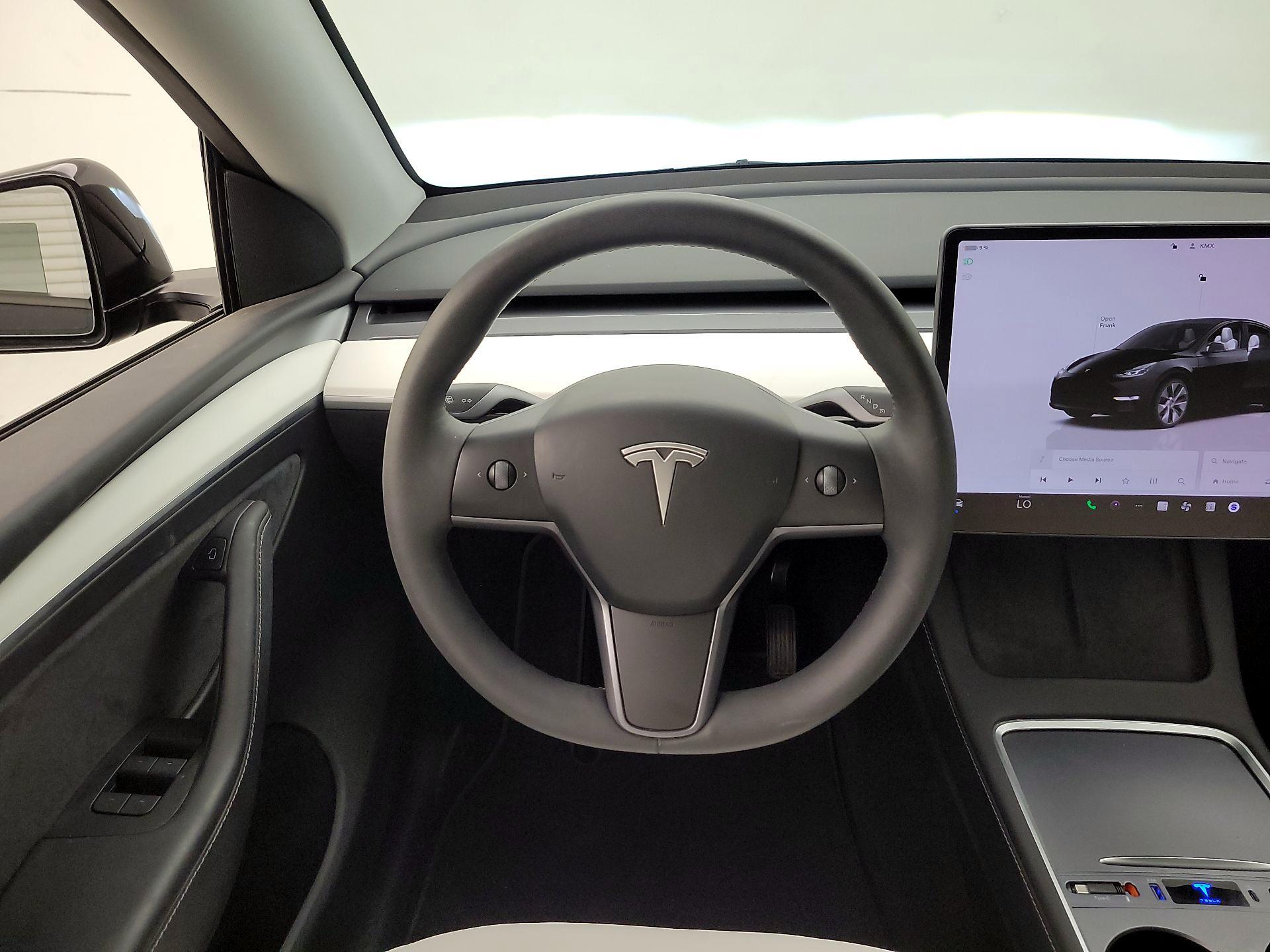 Thumbnail: 2023 Tesla Model Y - 10