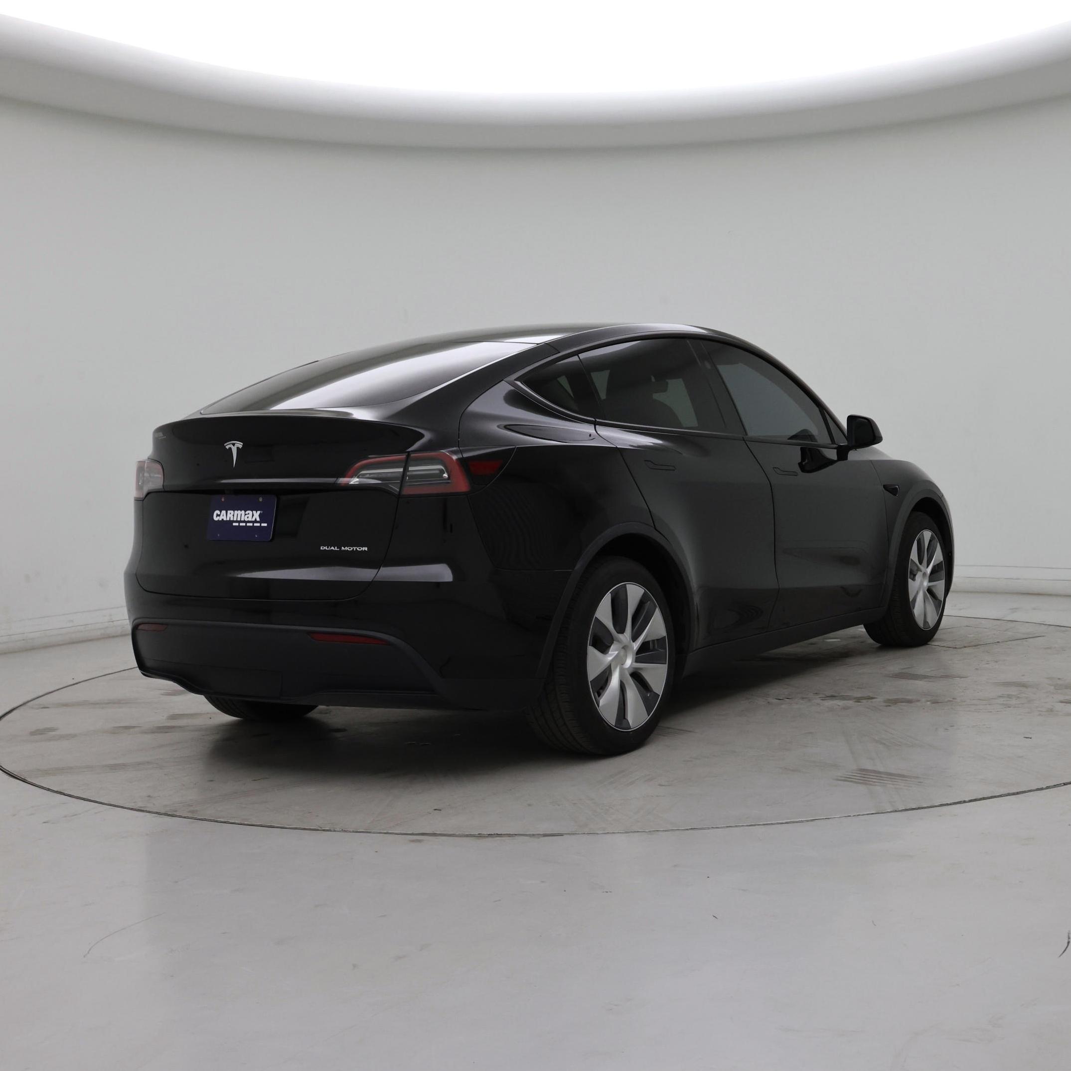 Thumbnail: 2023 Tesla Model Y - 8