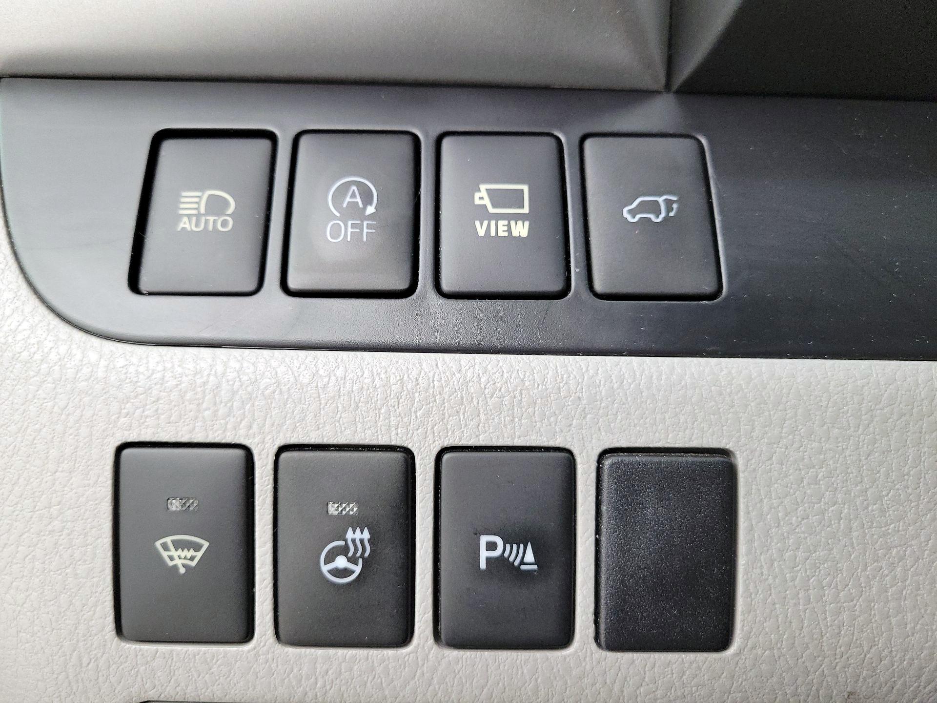 Thumbnail: 2018 Toyota Highlander - 13