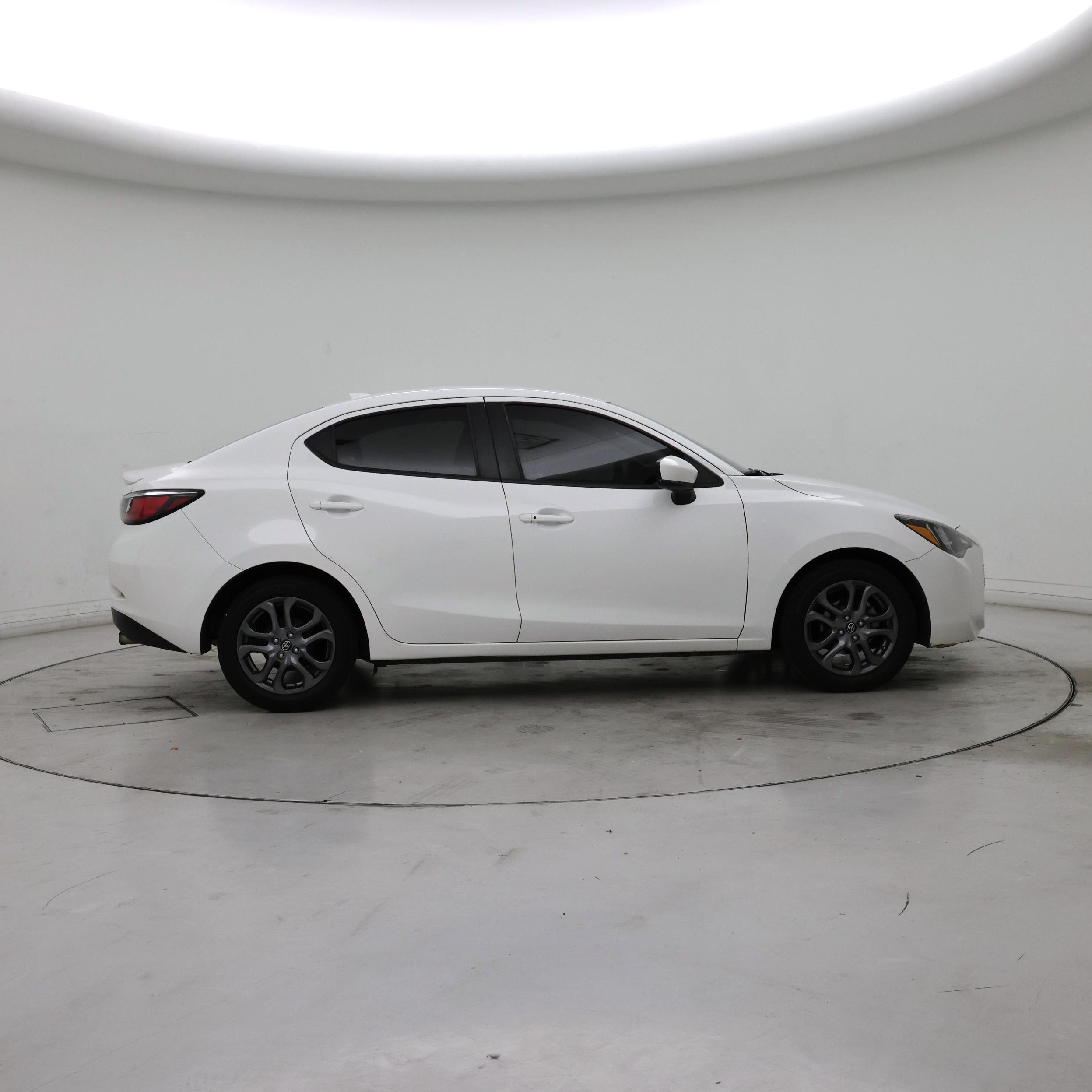 Thumbnail: 2019 Toyota Yaris - 7