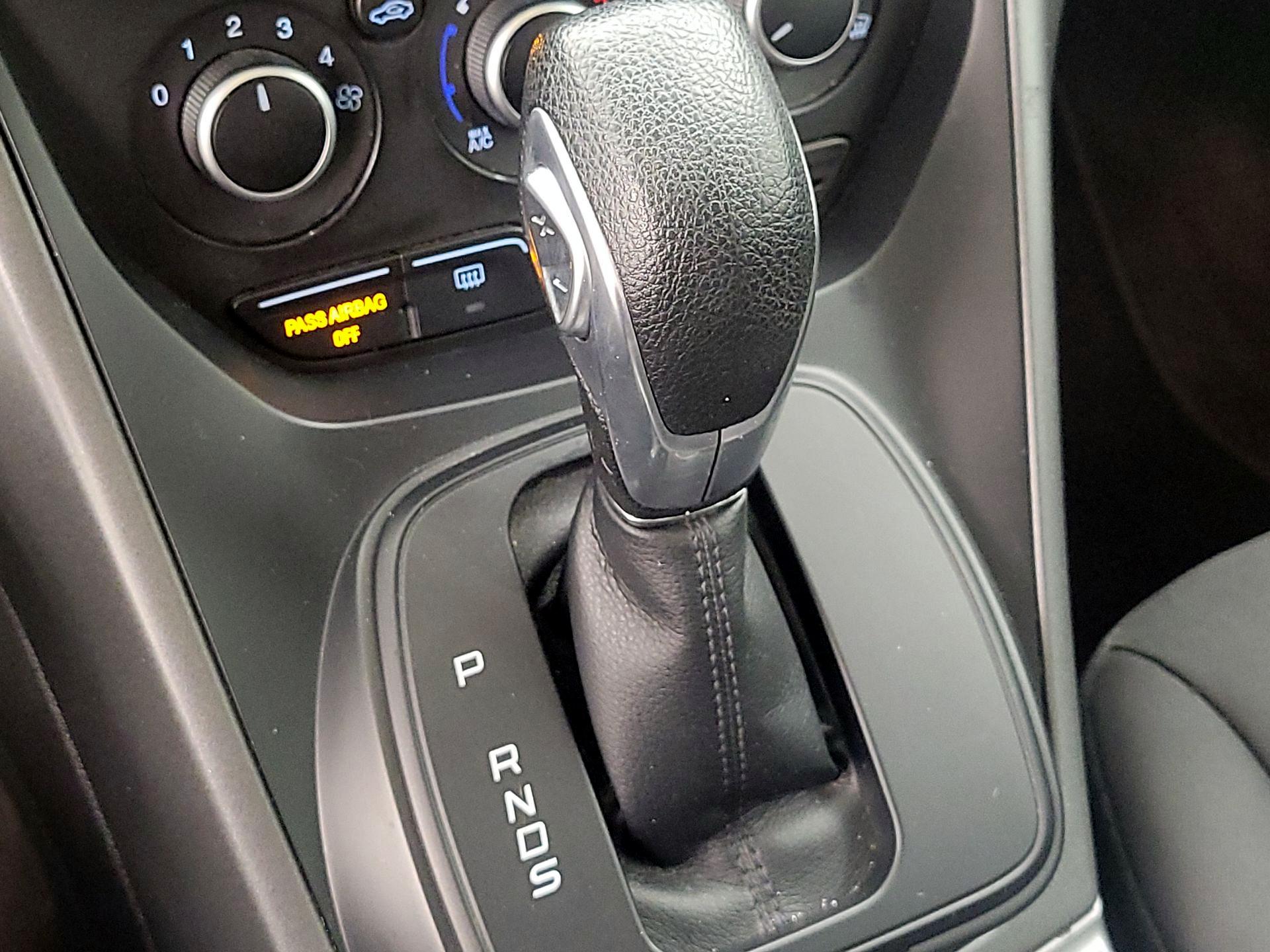 Thumbnail: 2016 Ford Escape - 15